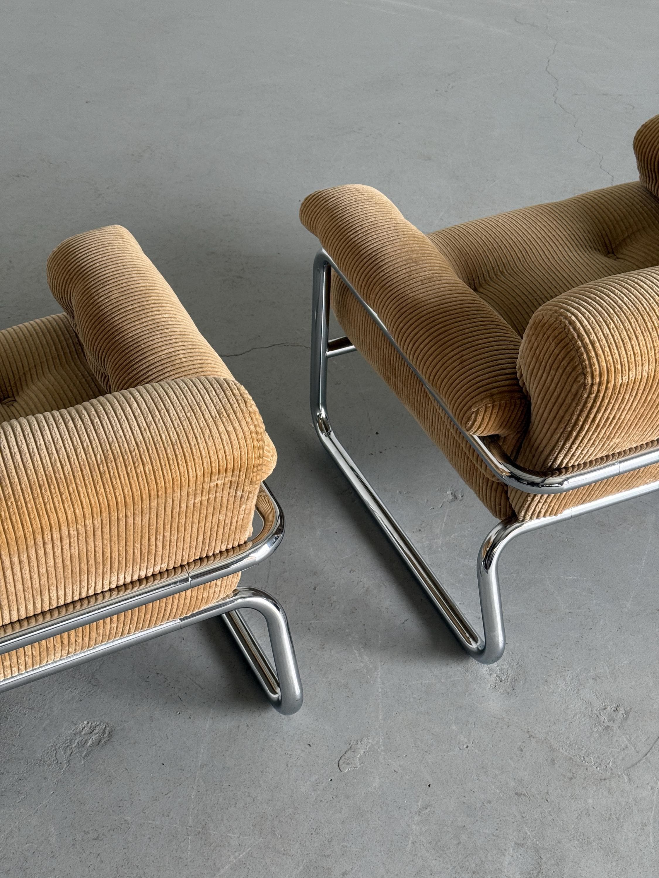Lounge Chairs in Beige Corduroy