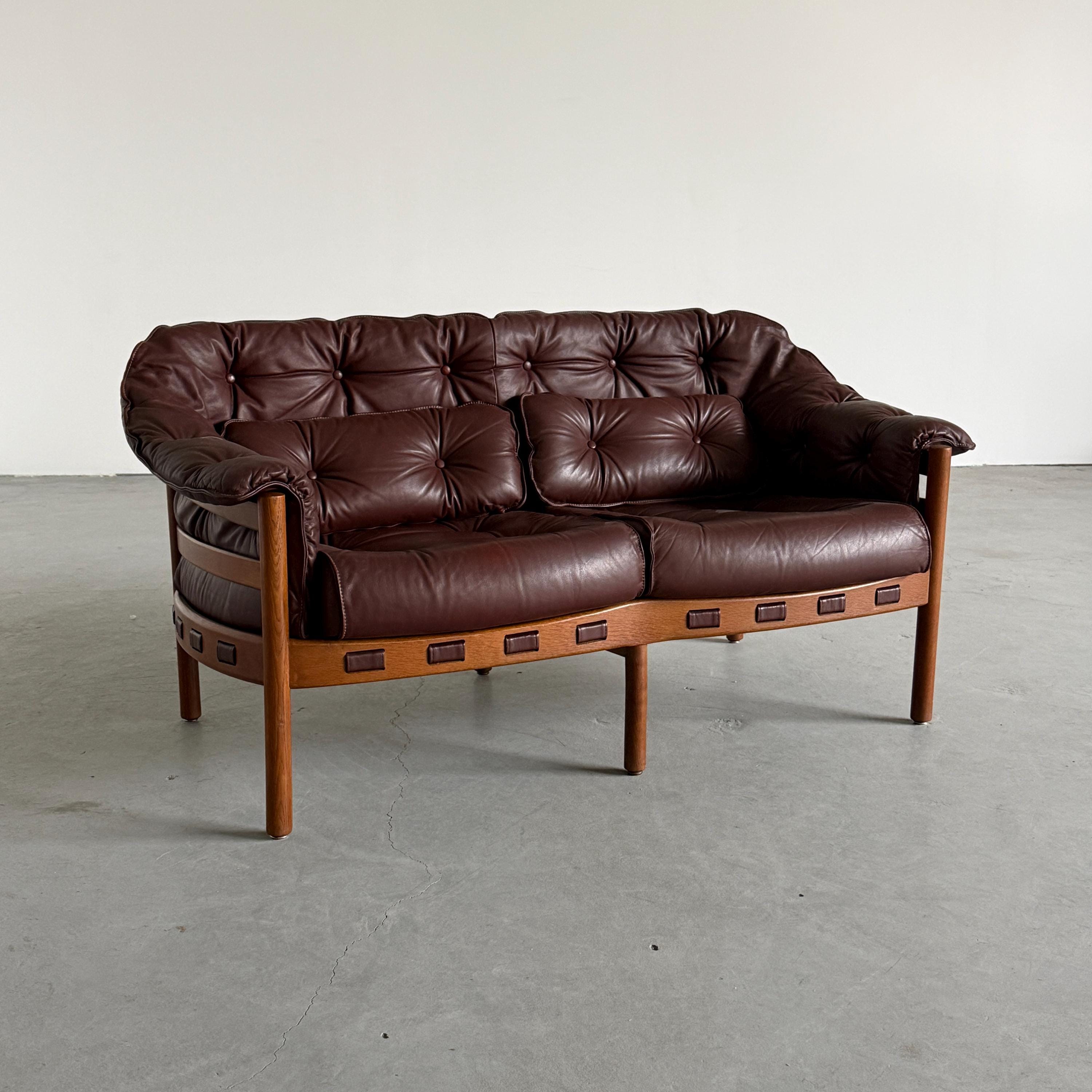 'Model 925' Two-Seater Sofa by Arne Norell for Coja Culemborg