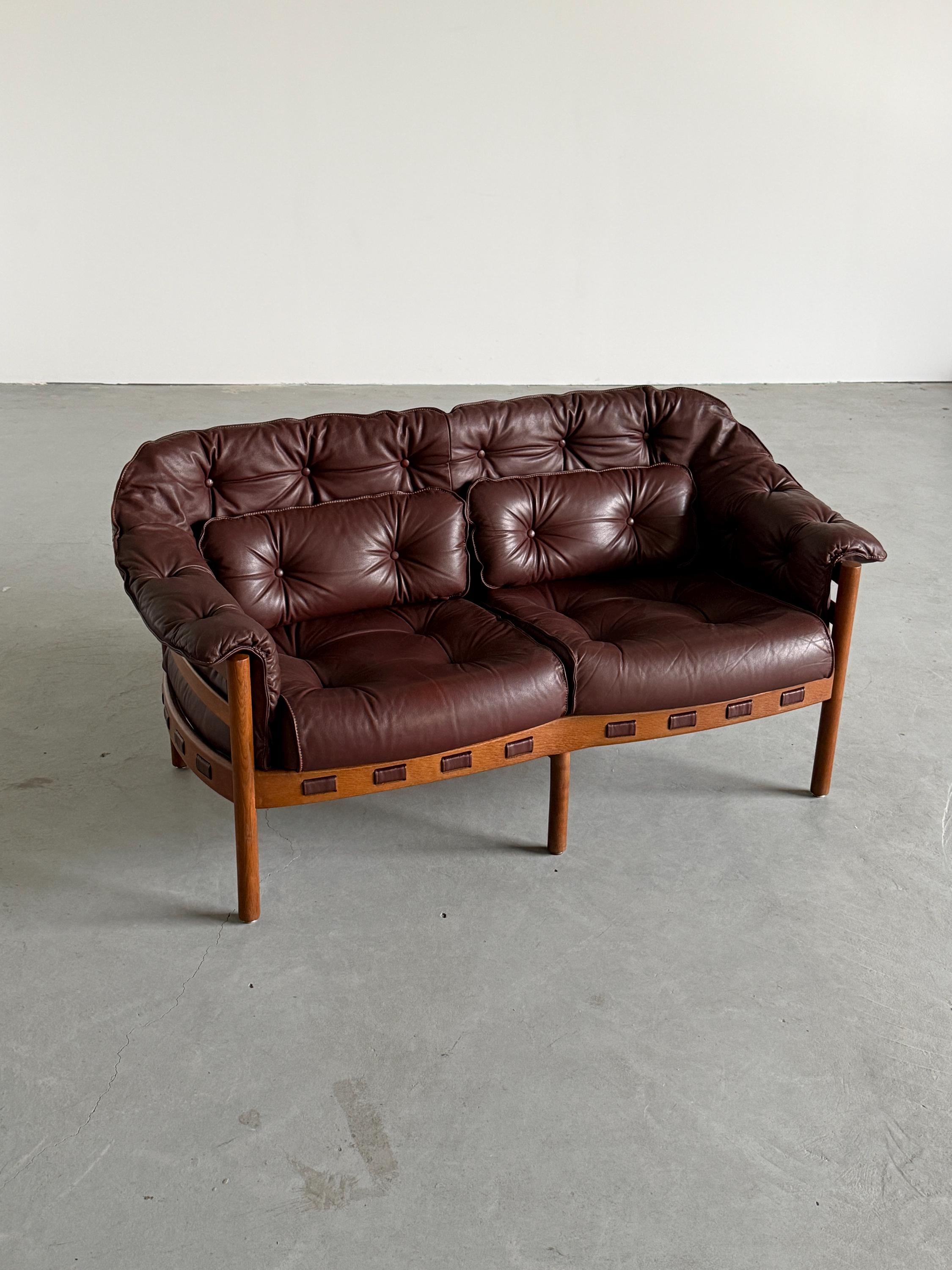 'Model 925' Two-Seater Sofa by Arne Norell for Coja Culemborg