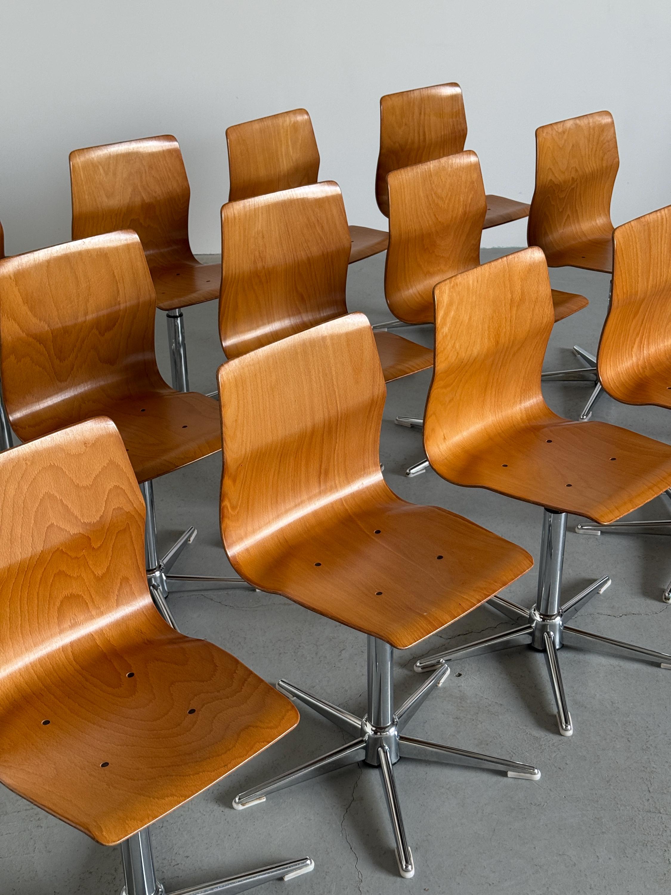 Pagholz Adjustable Bentwood Swivel Chairs