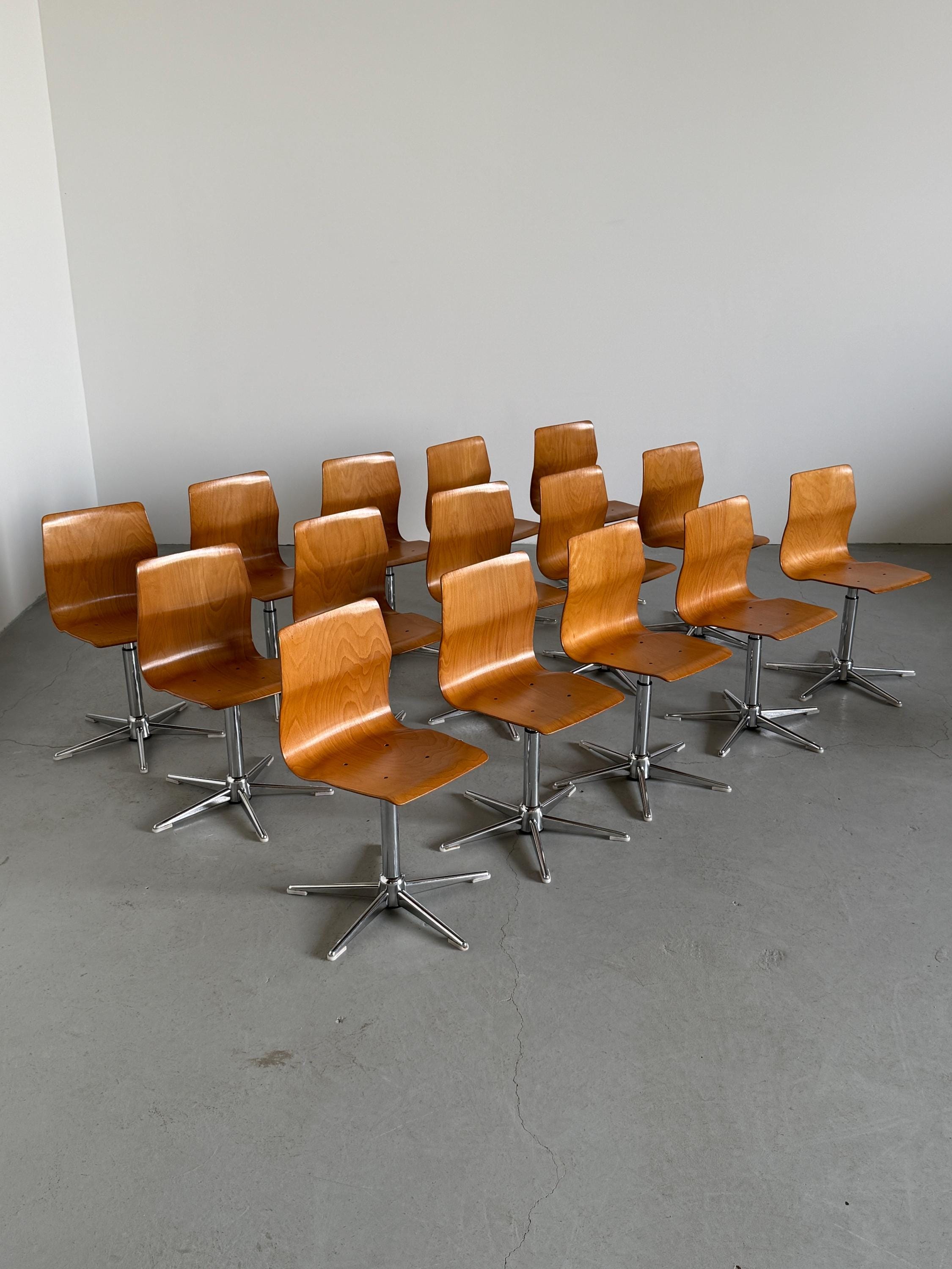 Pagholz Adjustable Bentwood Swivel Chairs