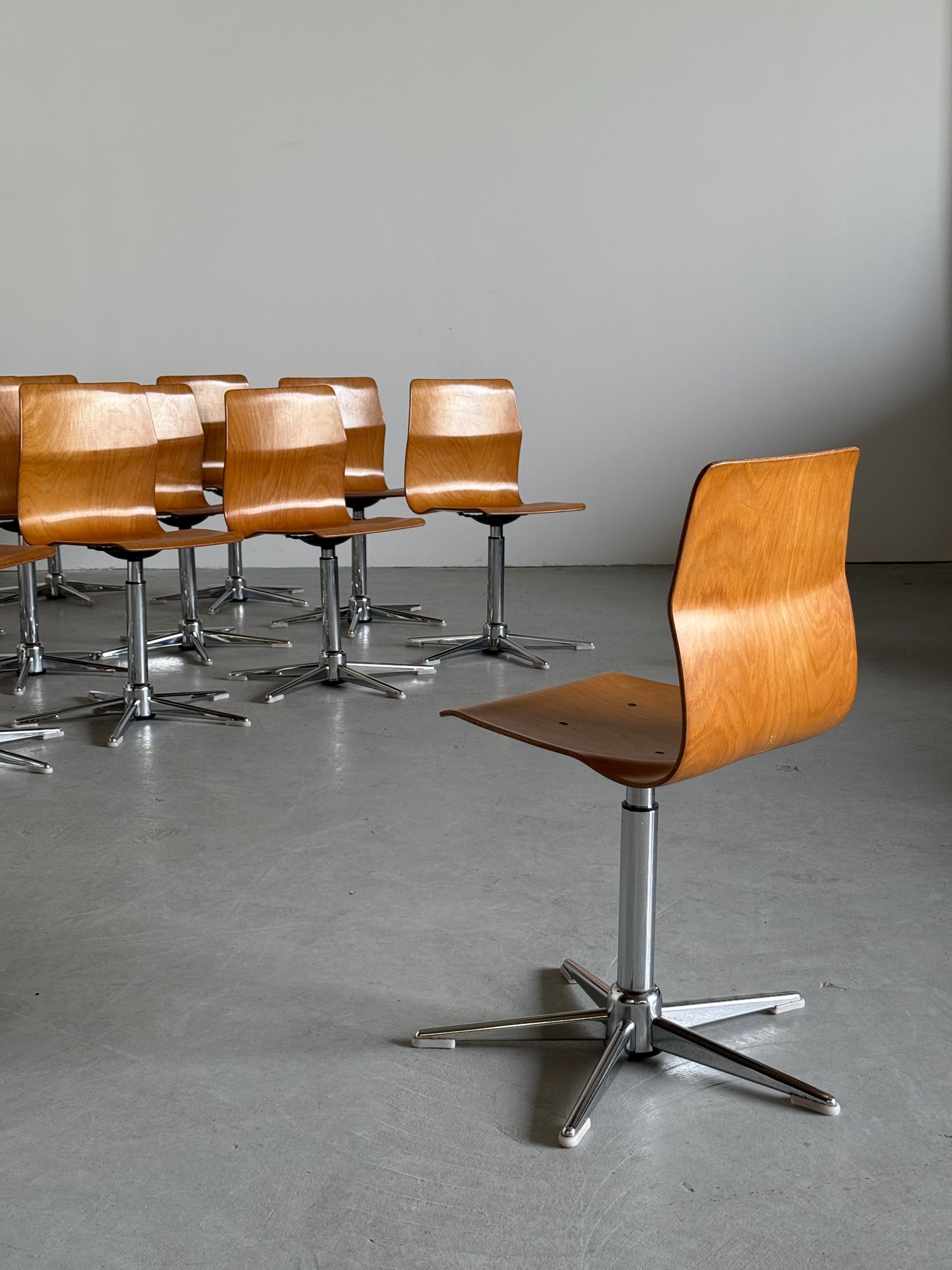 Pagholz Adjustable Bentwood Swivel Chairs