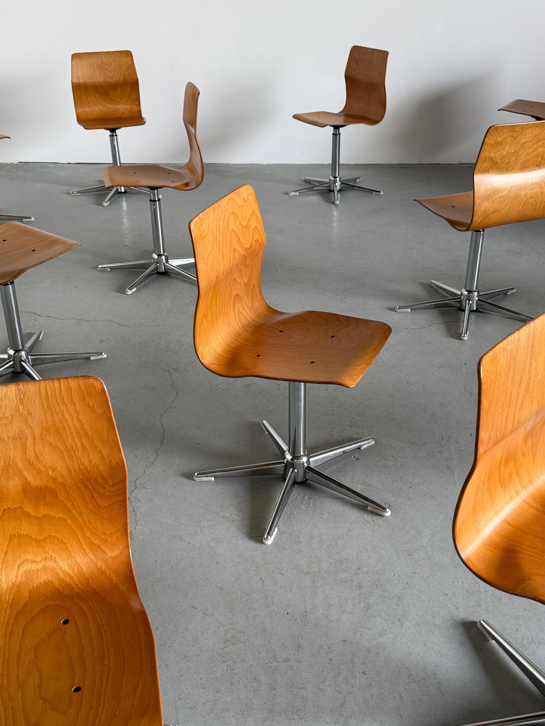 Pagholz Adjustable Bentwood Swivel Chairs