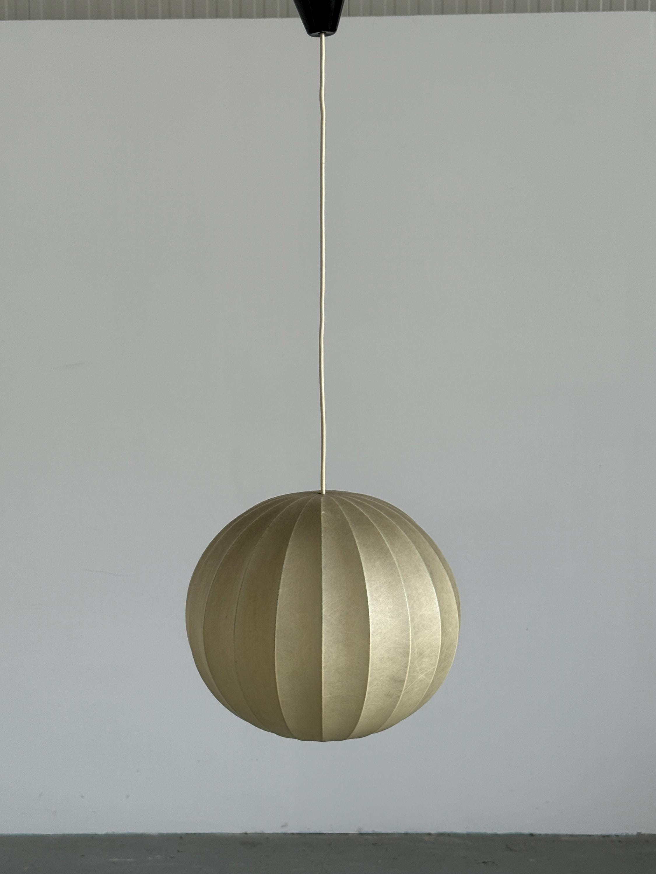 Cocoon Pendant Lamp