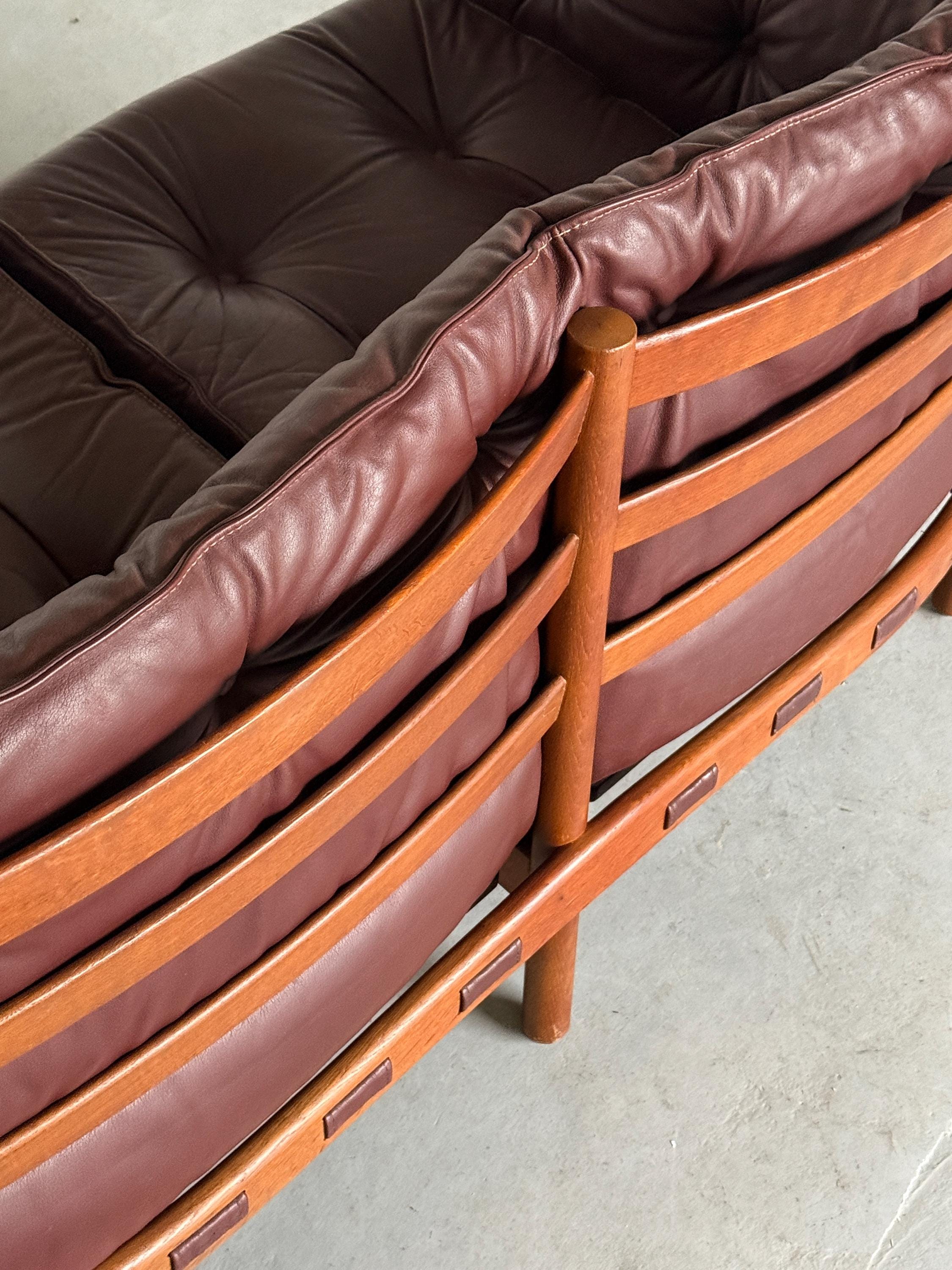 'Model 925' Two-Seater Sofa by Arne Norell for Coja Culemborg