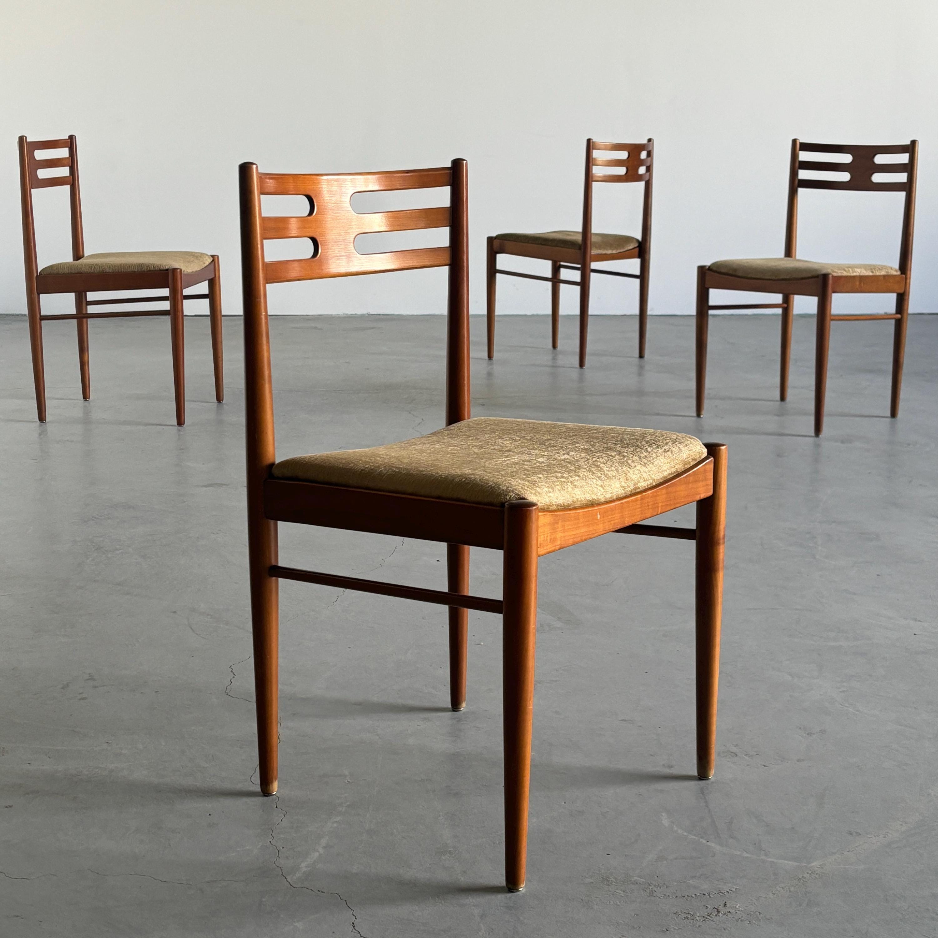 Danish Mid-Century Dining Chairs in Teak Wood