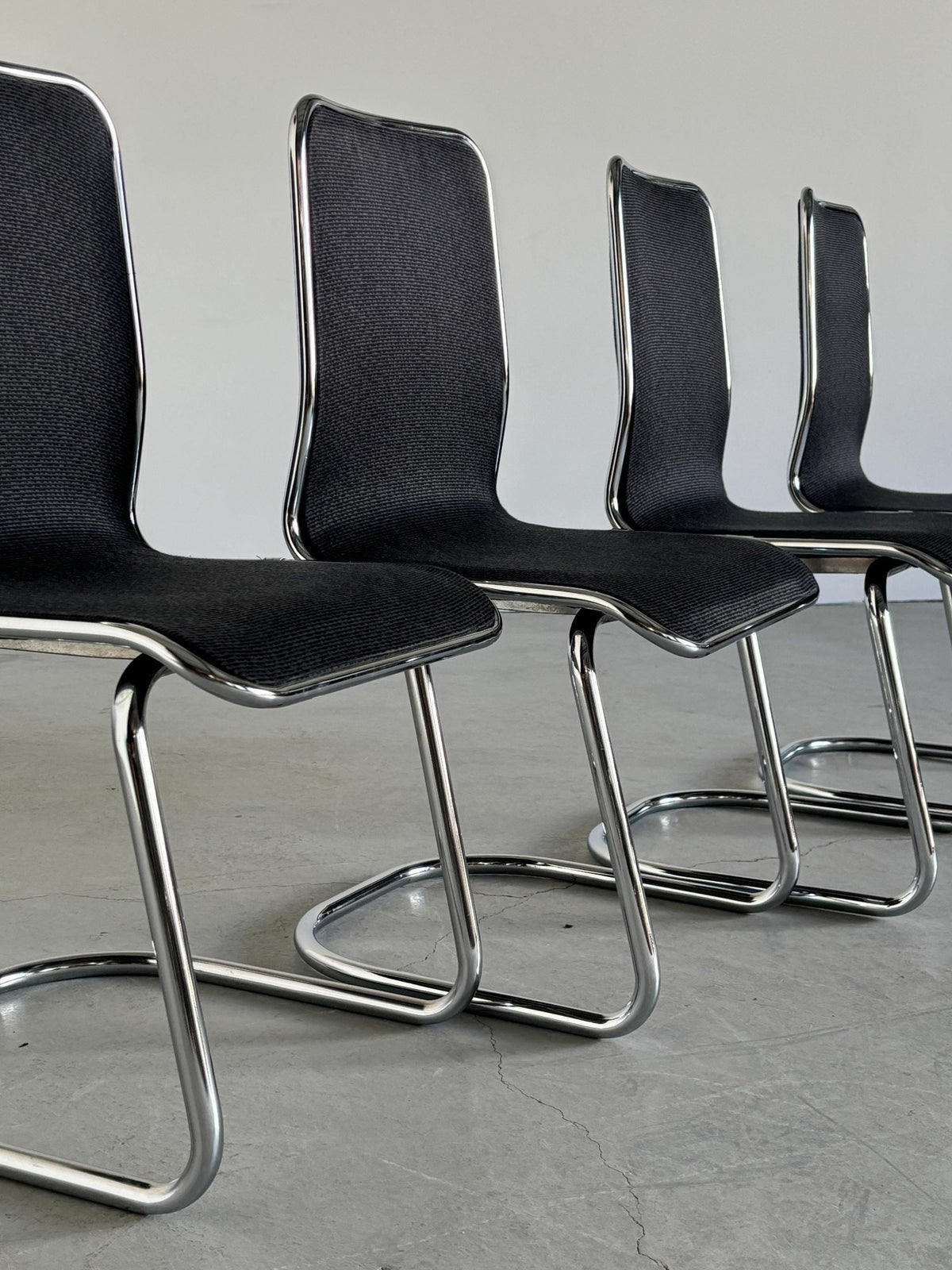 ‘Taro’ Cantilever Dining Chairs by Tacke Sitzmobel