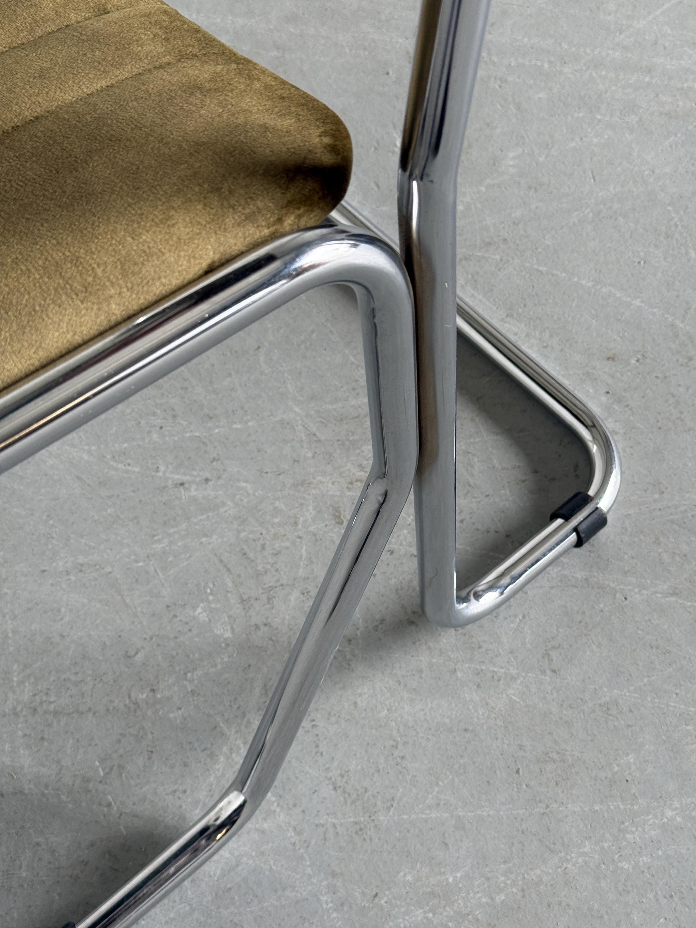 Cantilever Chair in Dark Green Velvet Upholstery