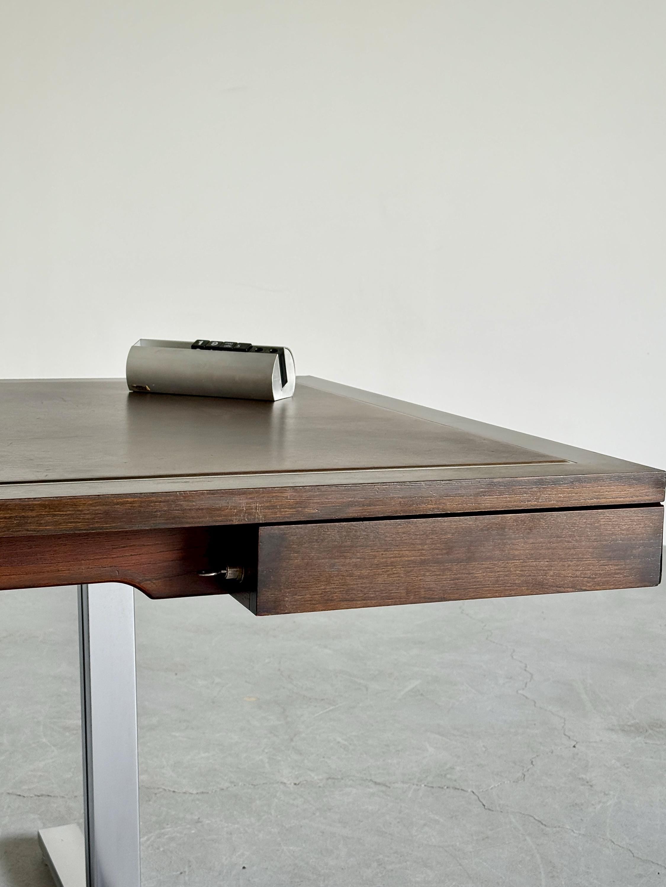 Walter Knoll Executive Desk