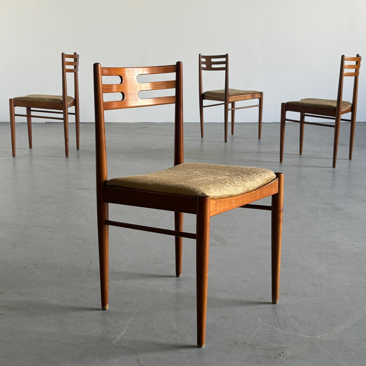 Danish Mid-Century Dining Chairs in Teak Wood