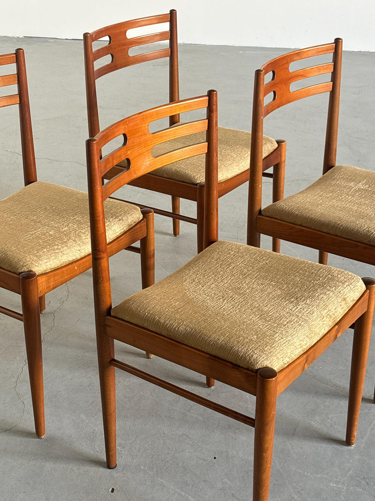 Danish Mid-Century Dining Chairs in Teak Wood