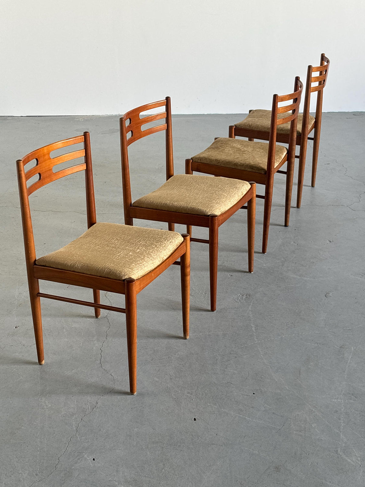 Danish Mid-Century Dining Chairs in Teak Wood