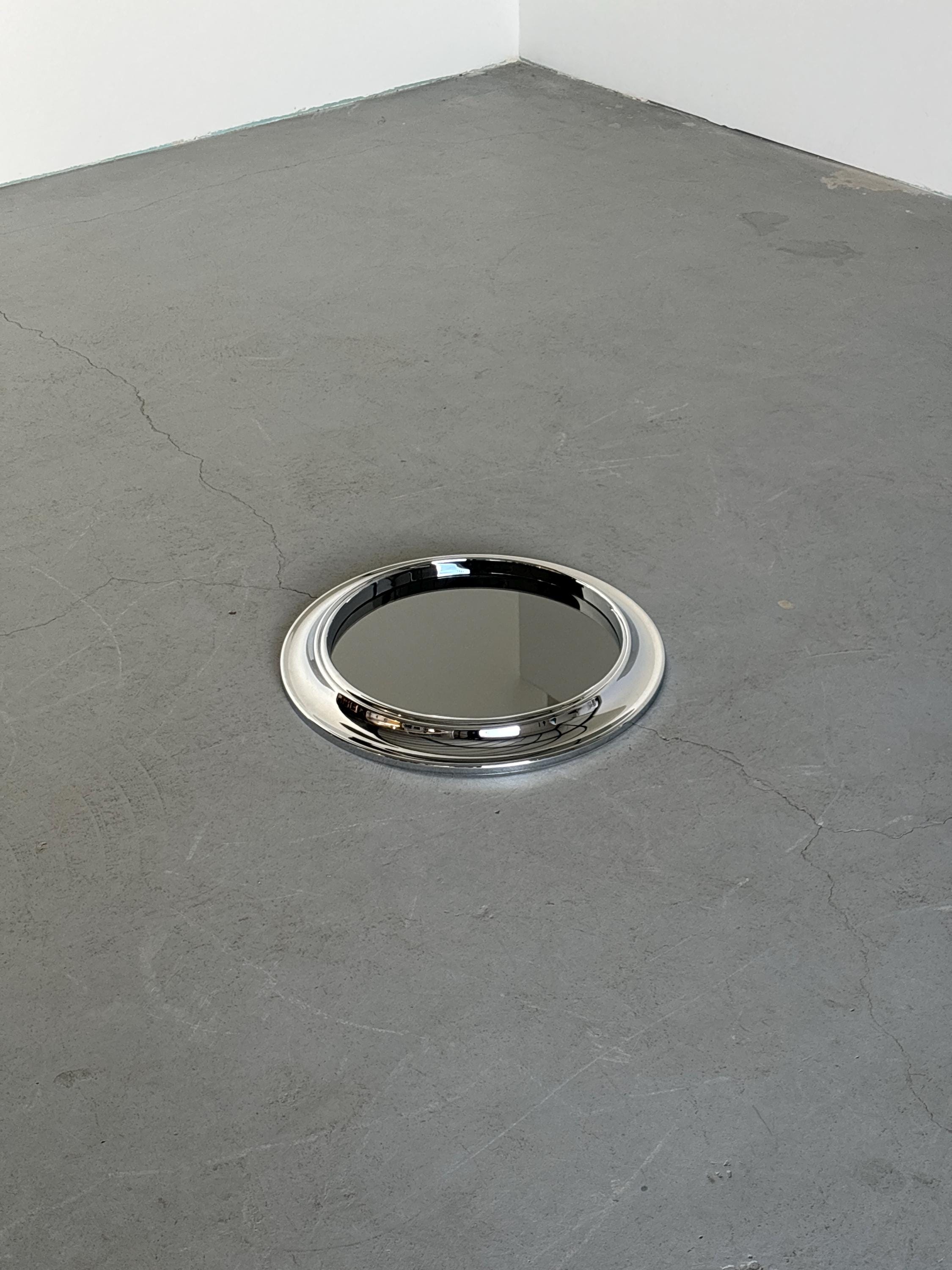 Wall-Mounted Circular Mirror in Chromed Steel
