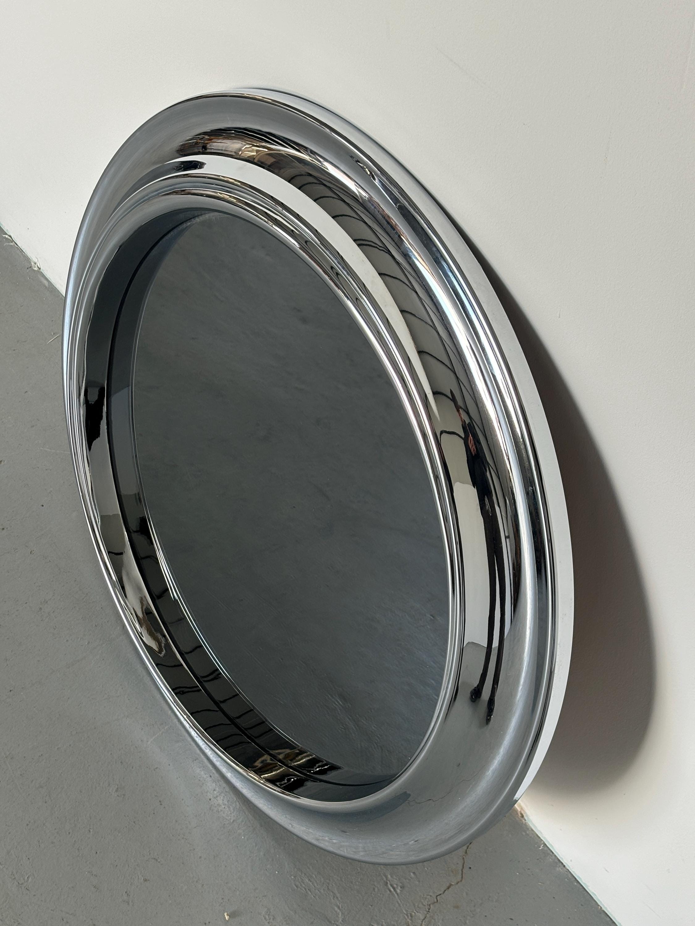 Wall-Mounted Circular Mirror in Chromed Steel