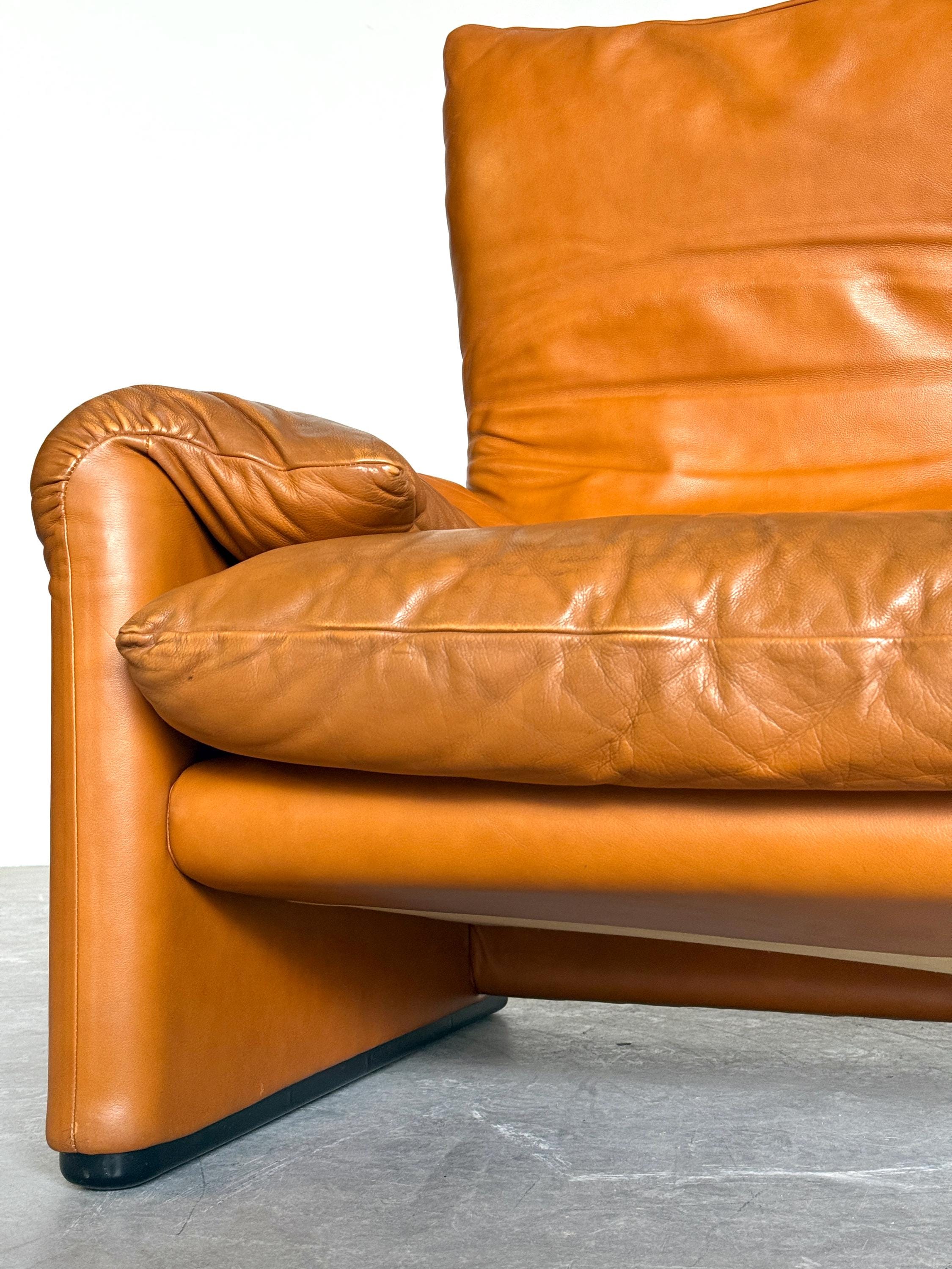 'Maralunga' Two-seater Sofa by Vico Magistretti for Cassina