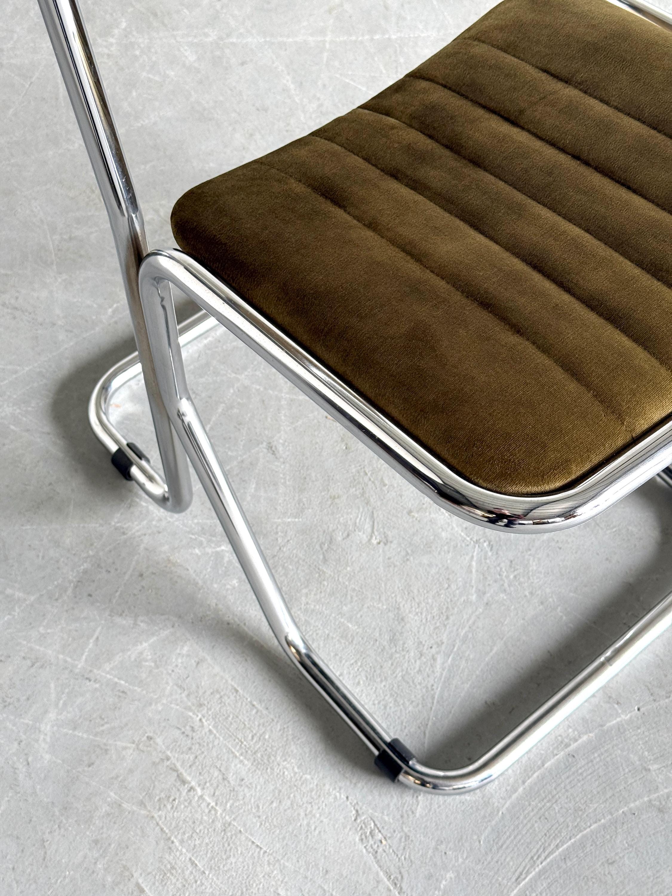 Cantilever Chair in Dark Green Velvet Upholstery