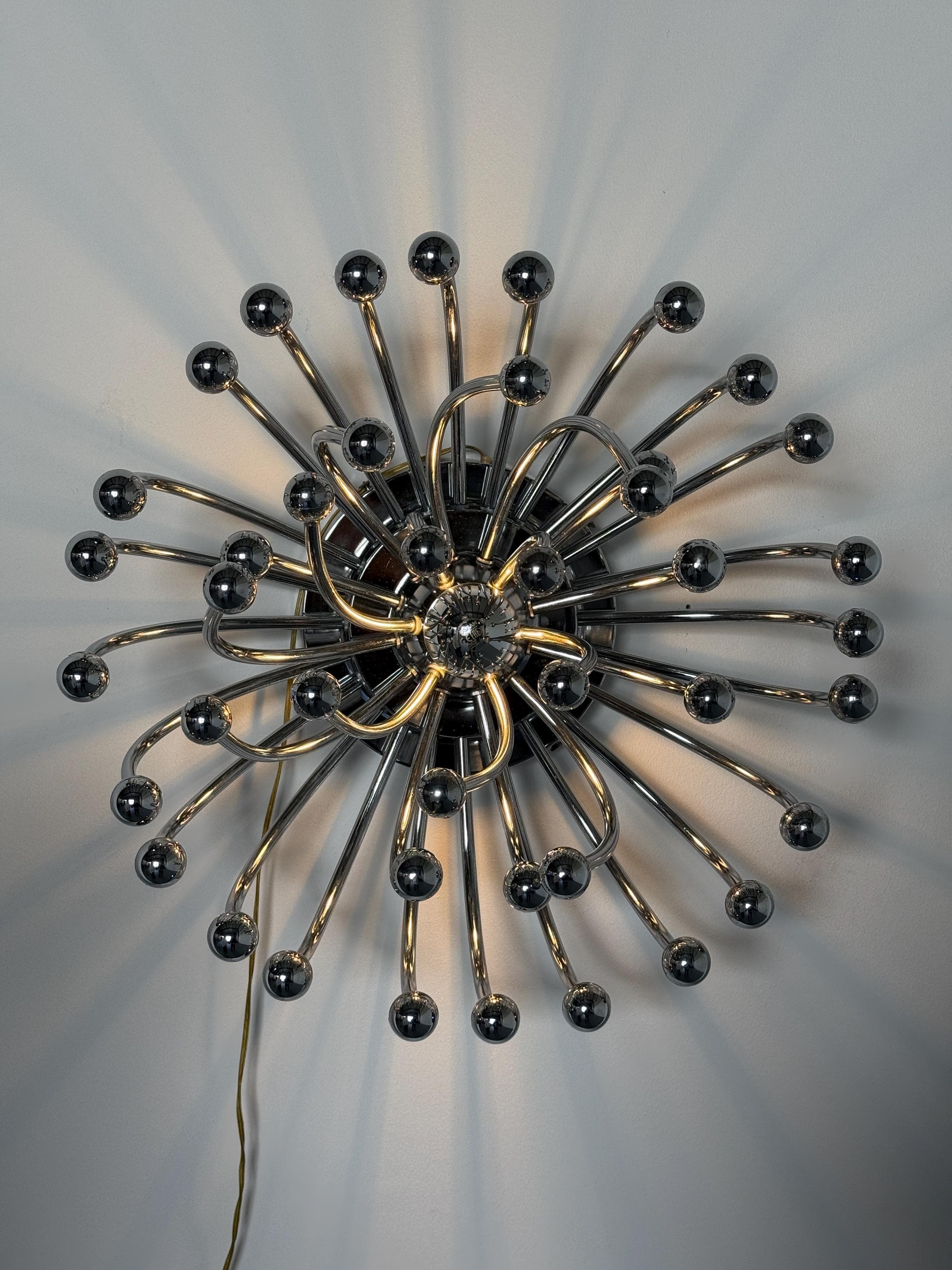 Pistillo Wall Lamp