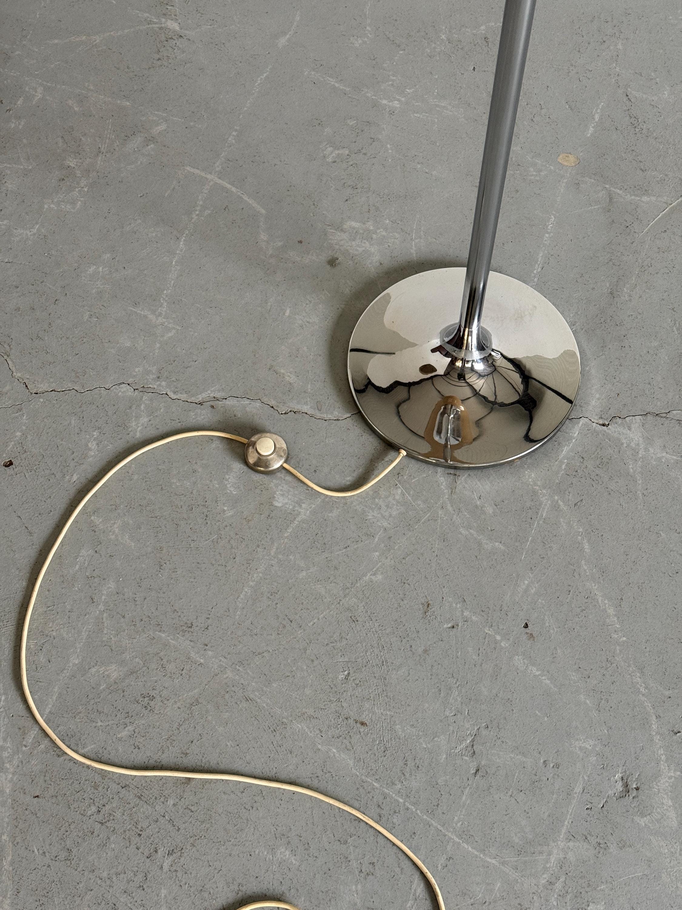 ‘Big Bud’ Floor Lamp by Harvey Guzzini