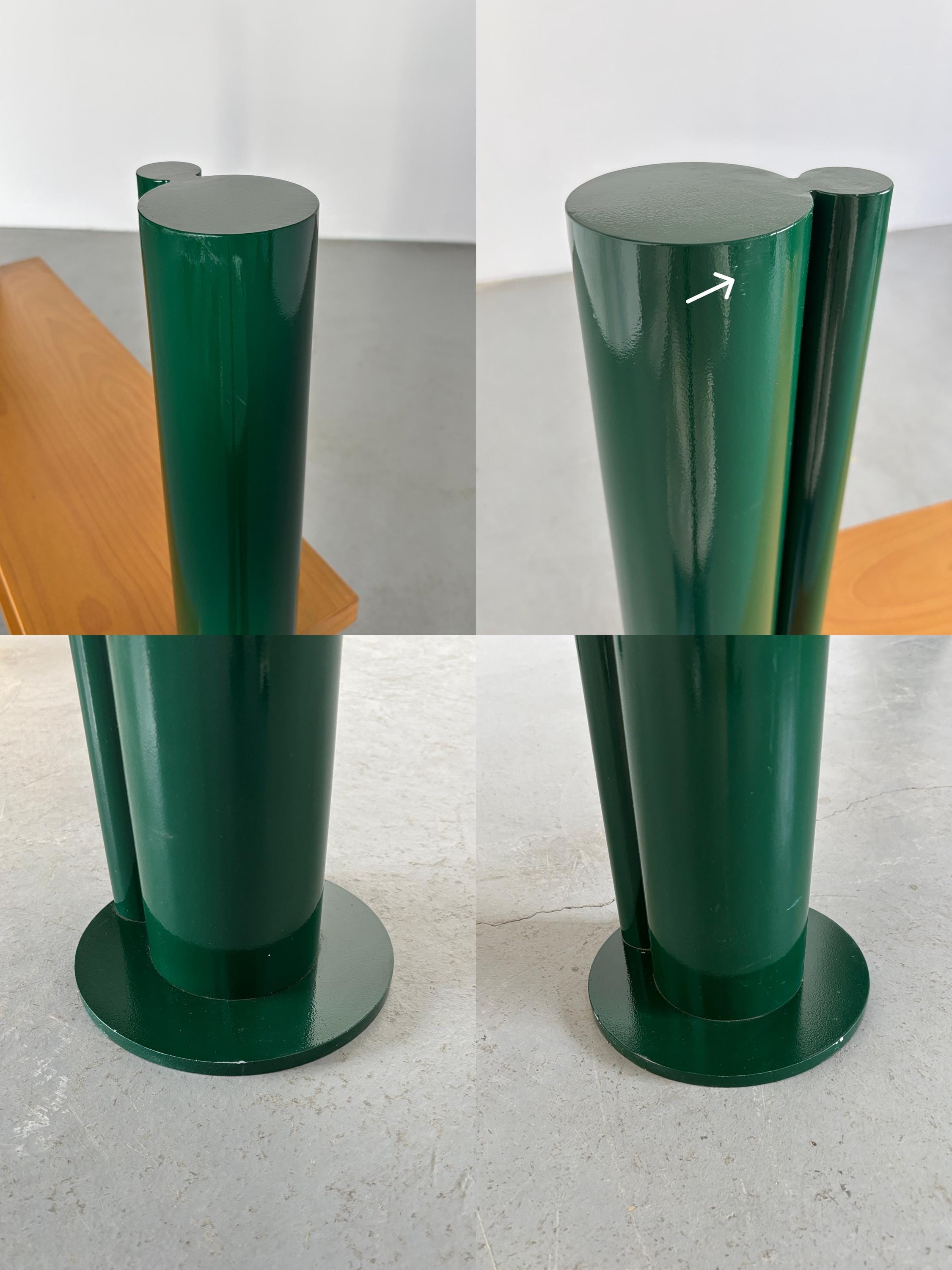 Postmodern Shelving Unit in Green Lacquered Steel