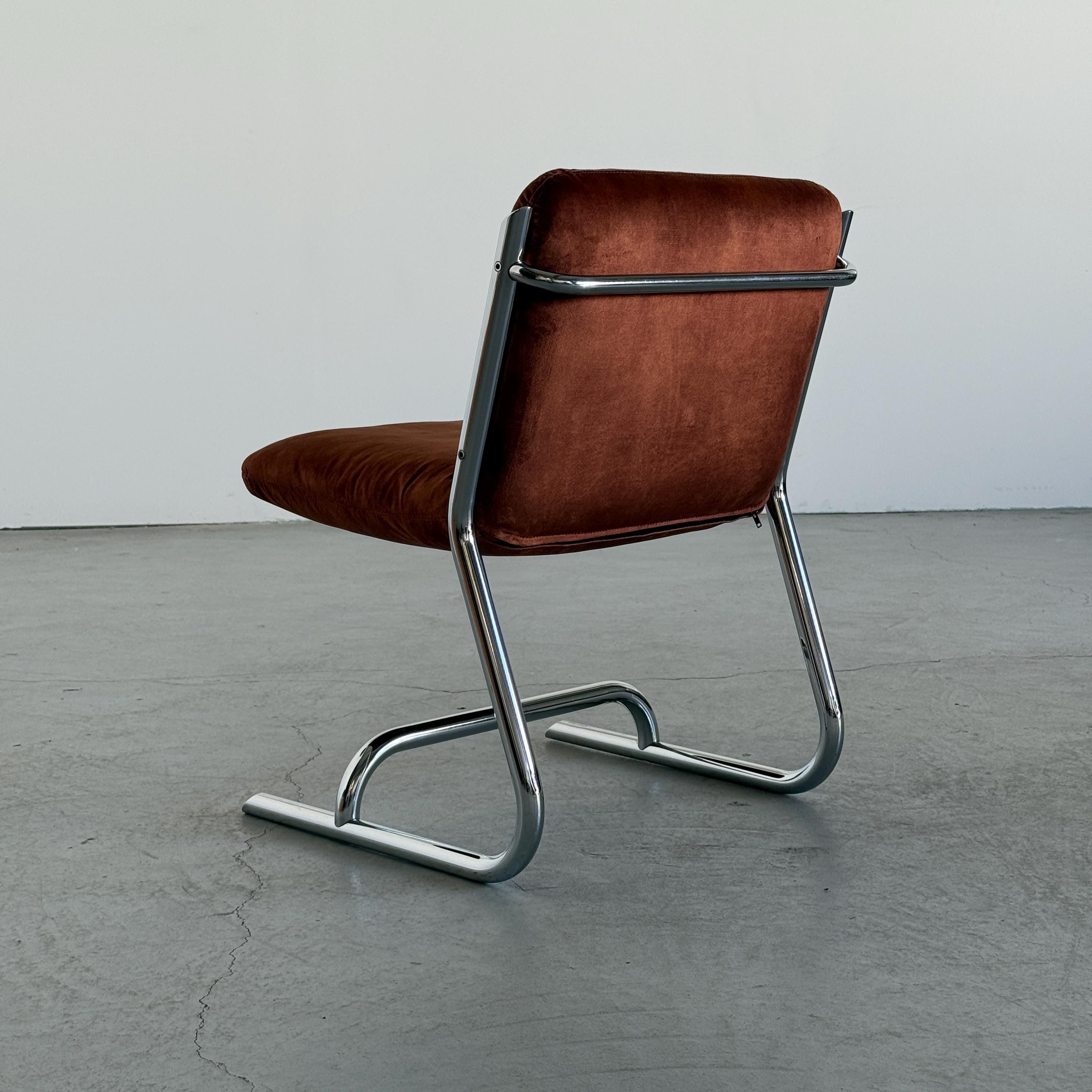 ‘Clematis’ Cantilever Chair by Dado Industrial Design