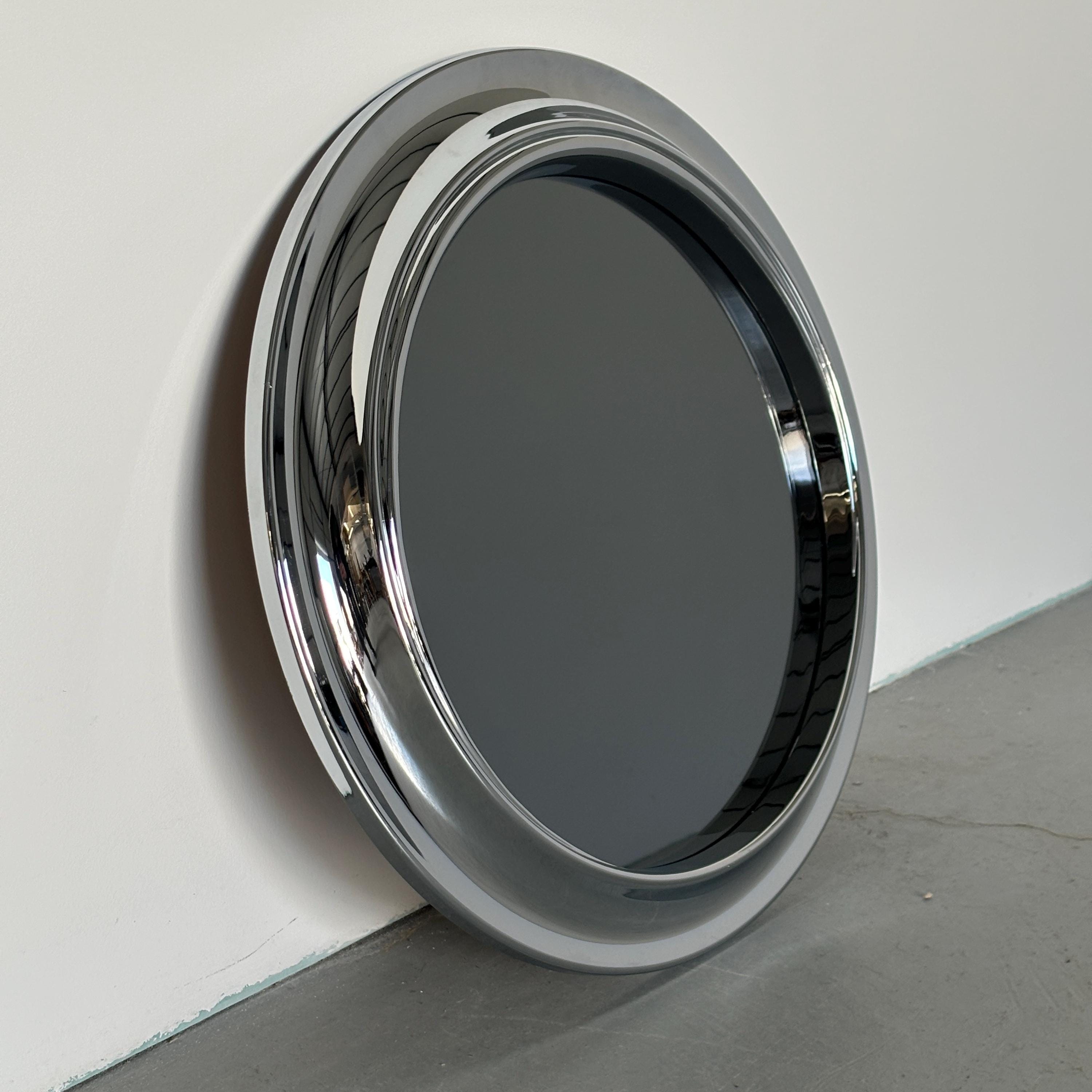 Vintage Wall-Mounted Circular Mirror