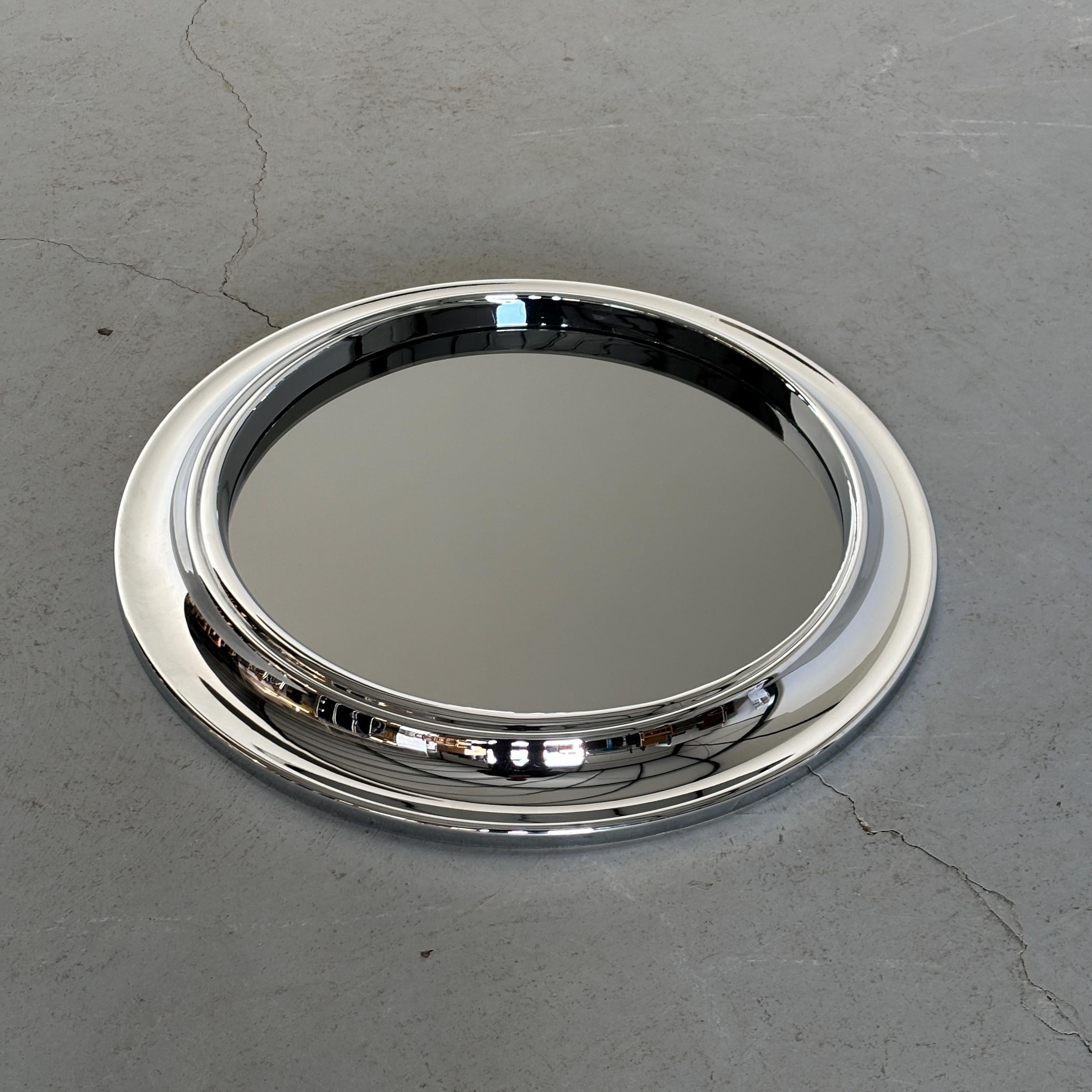Vintage Wall-Mounted Circular Mirror
