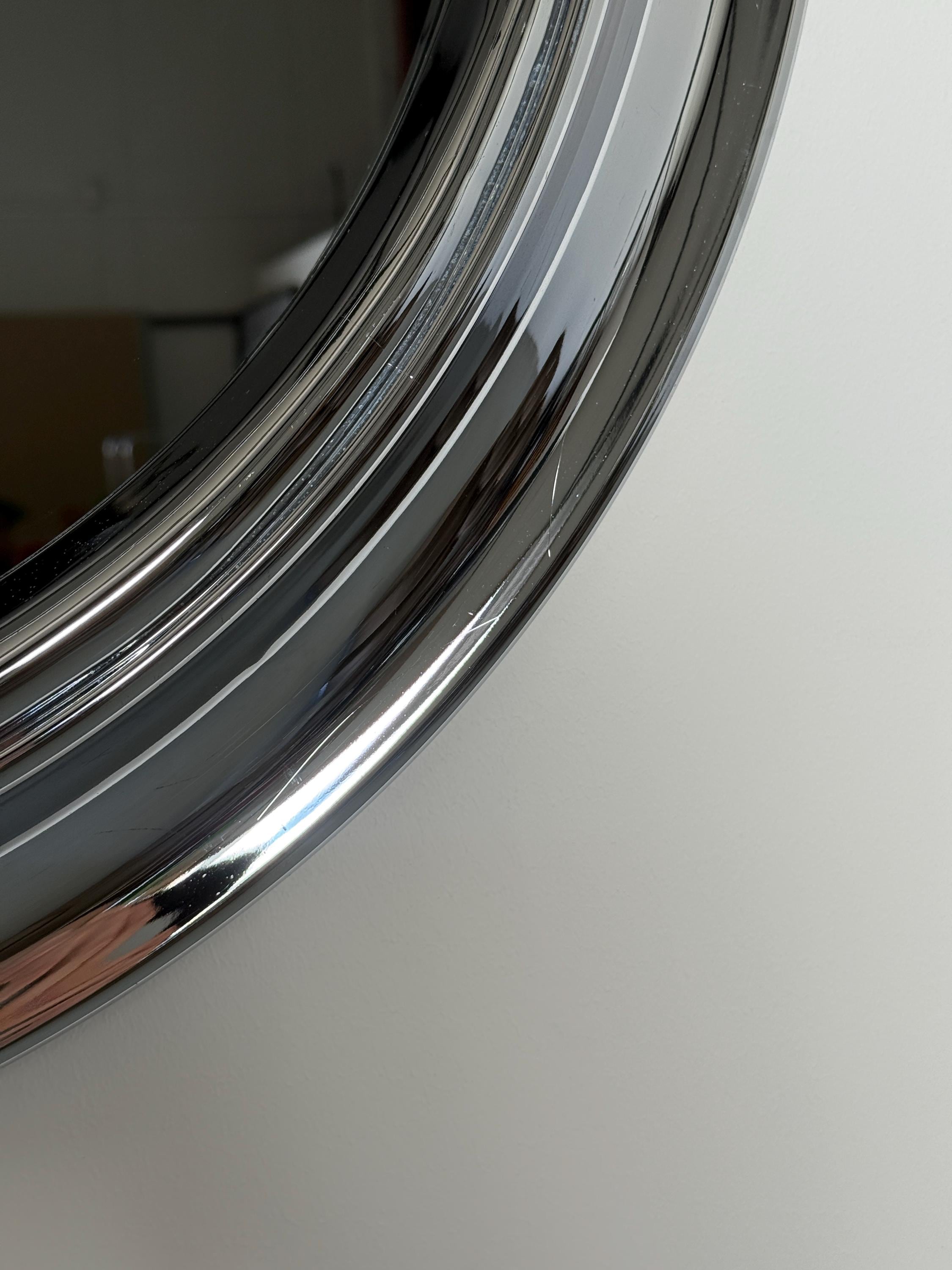 Vintage Wall-Mounted Circular Mirror