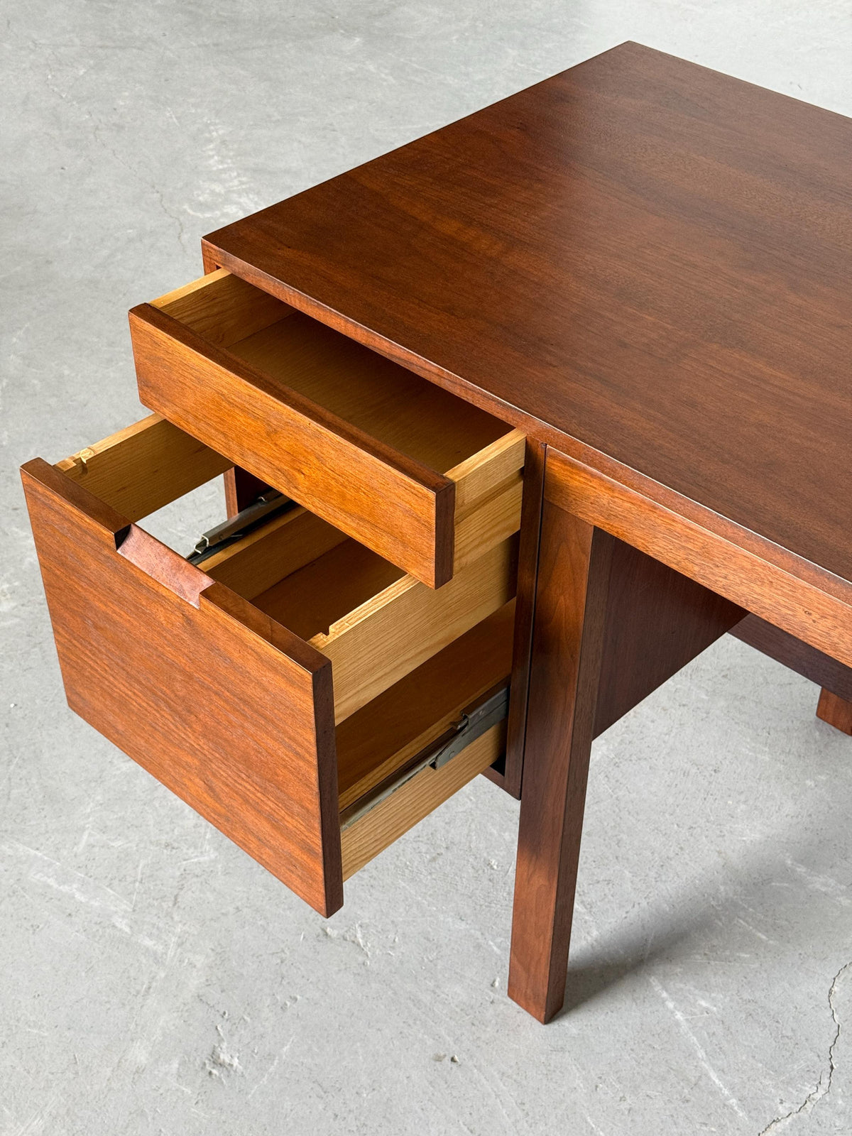 ‘Canaan’ Desk by Marcel Breuer for Gavina