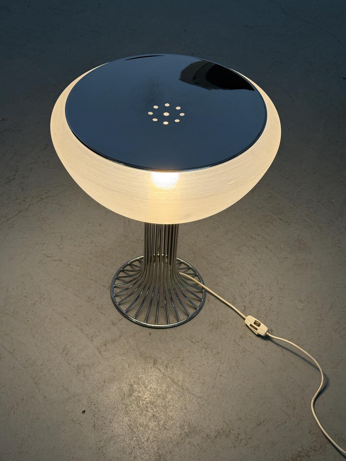 ‘Moana’ Table Lamp by Luigi Massoni for Harvey Guzzini