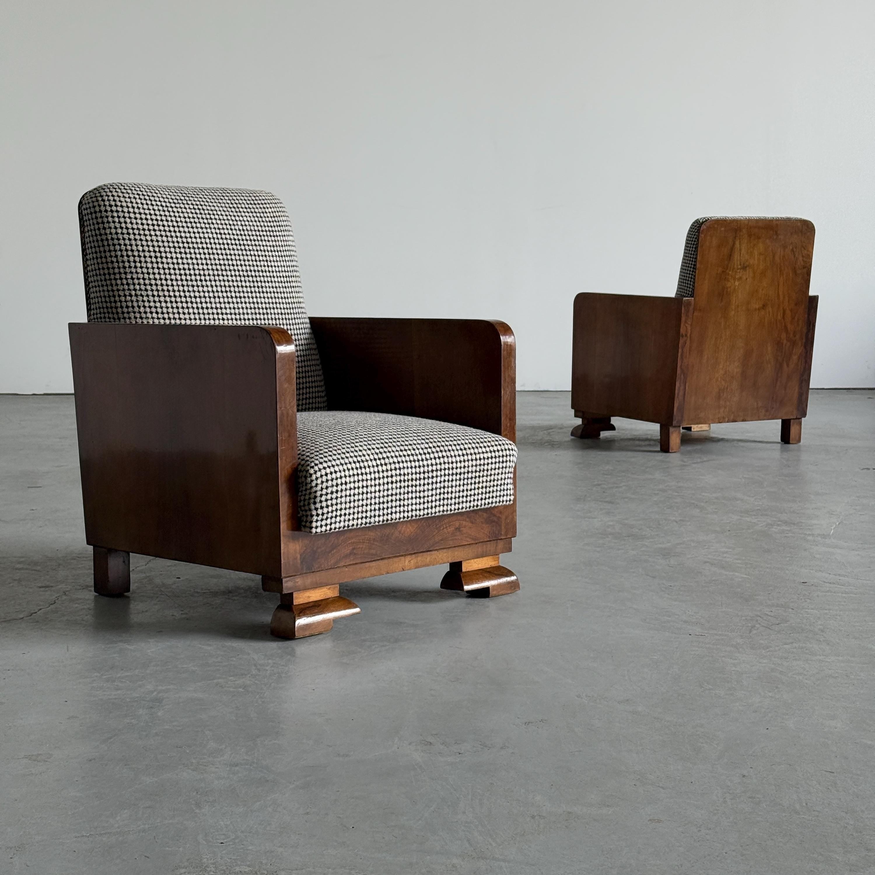 Art Deco Petit Slipper Chairs