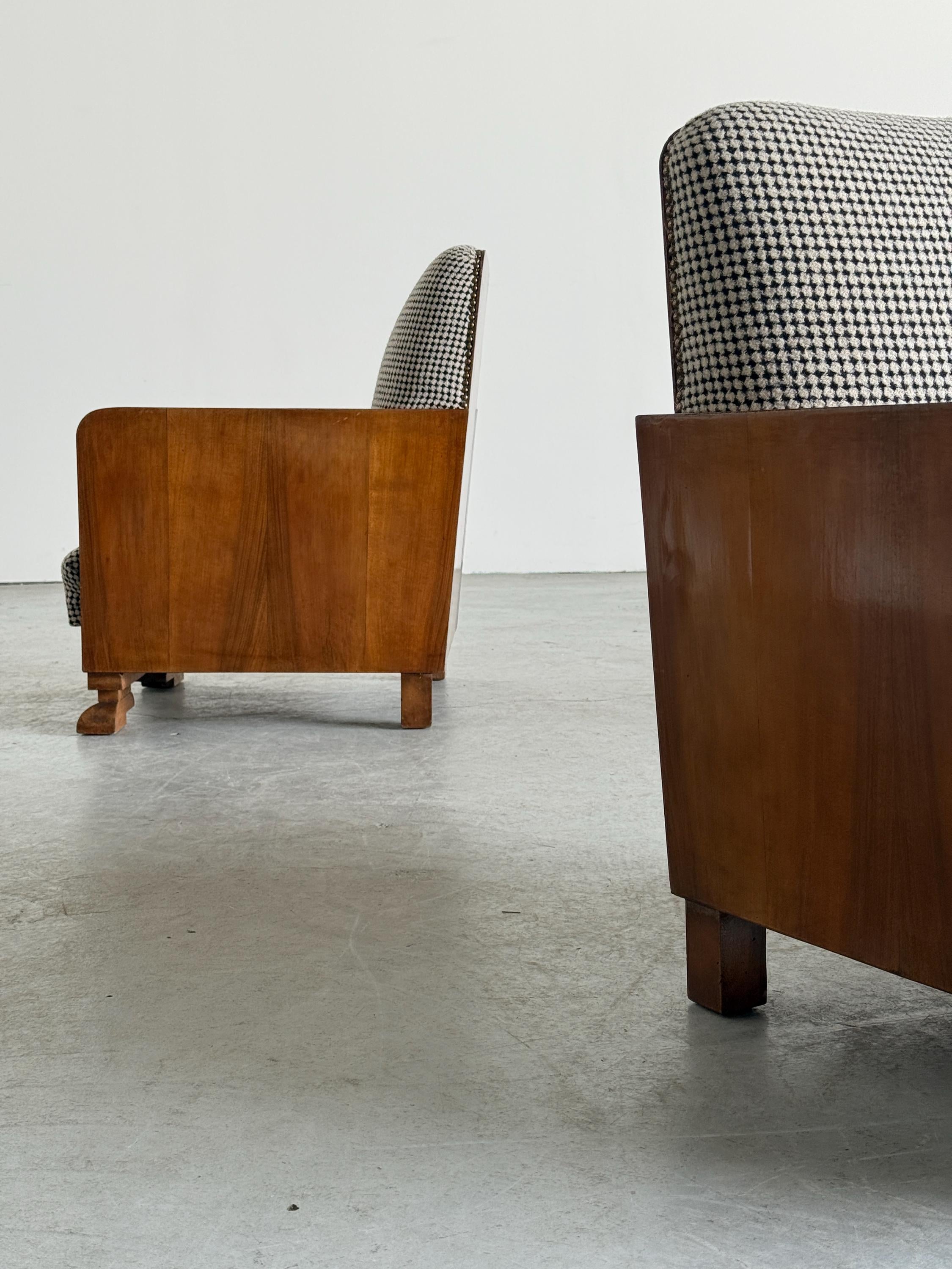 Art Deco Petit Slipper Chairs