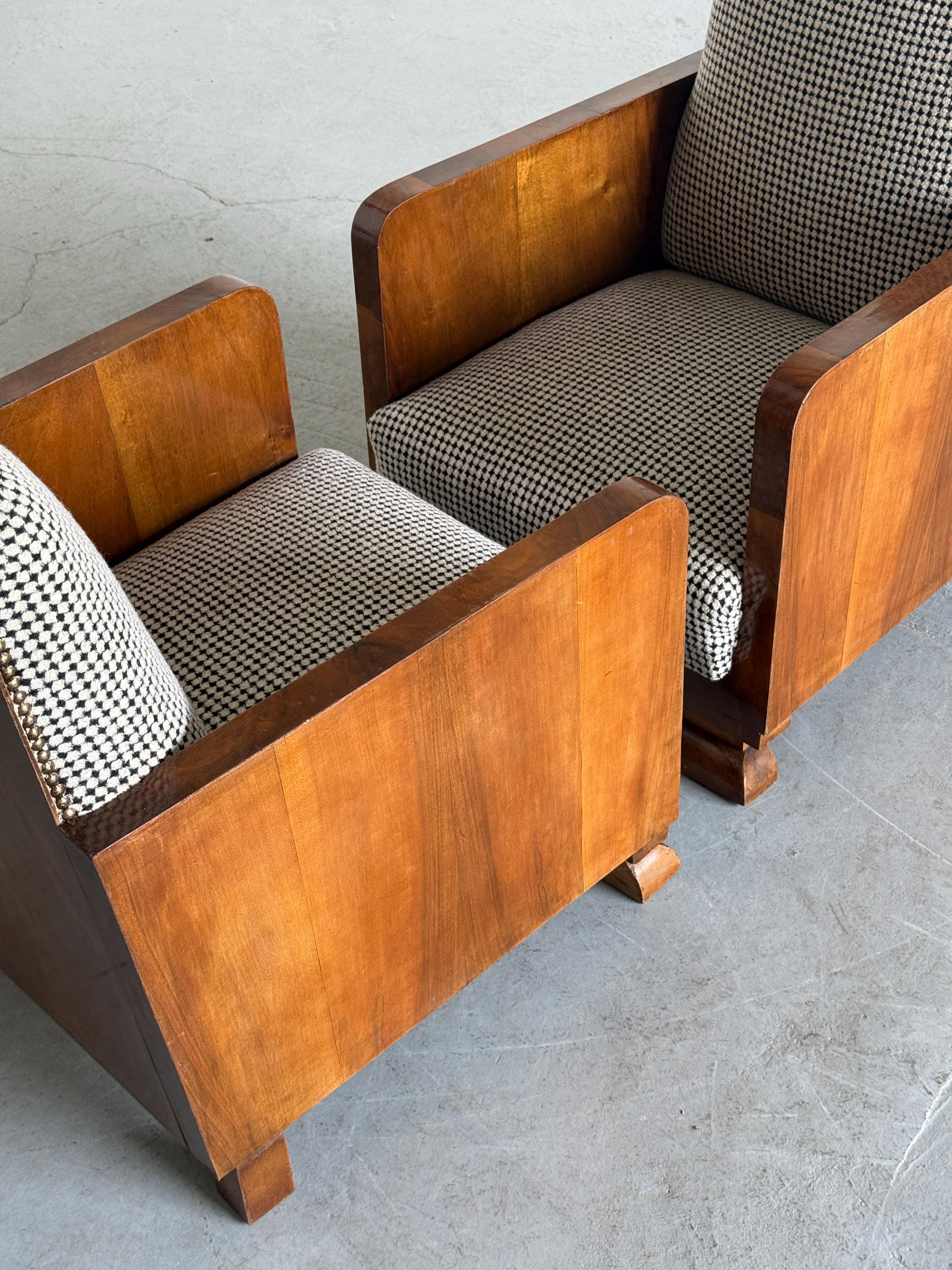 Art Deco Petit Slipper Chairs
