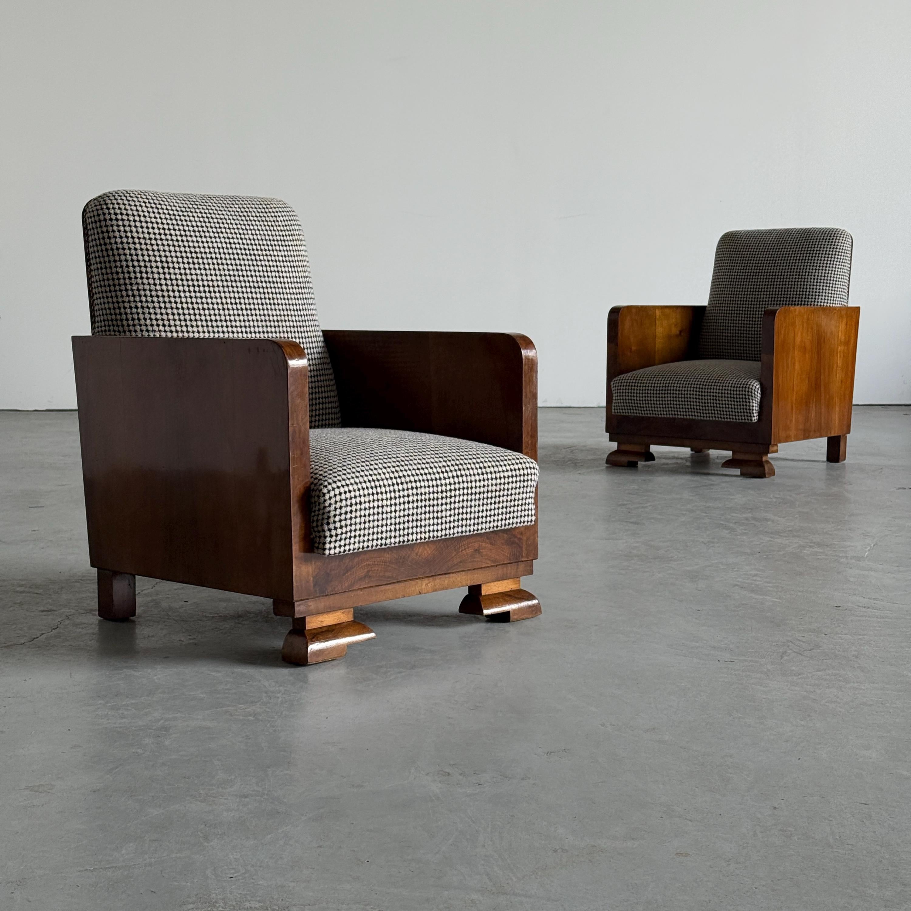 Art Deco Petit Slipper Chairs