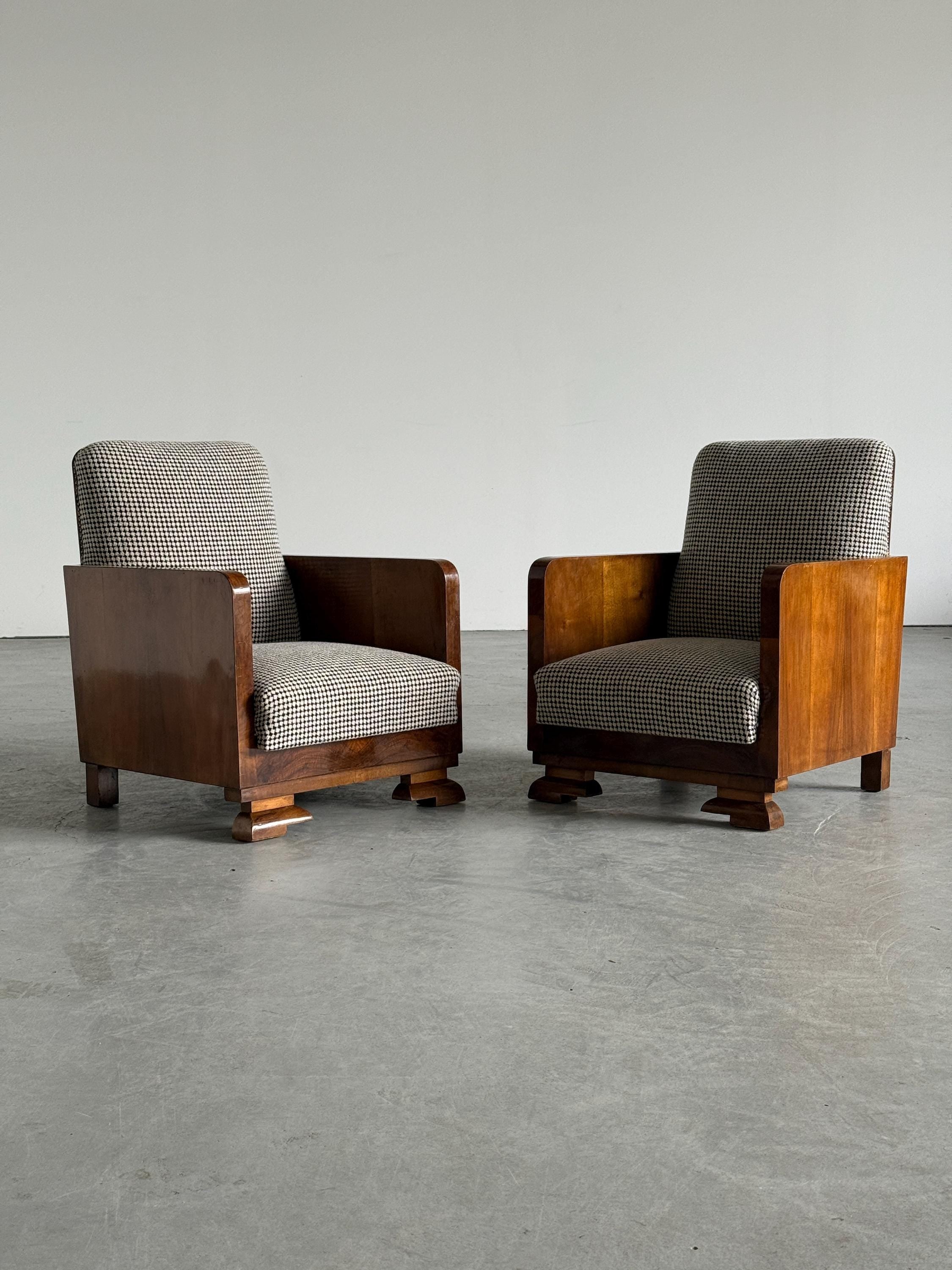 Art Deco Petit Slipper Chairs