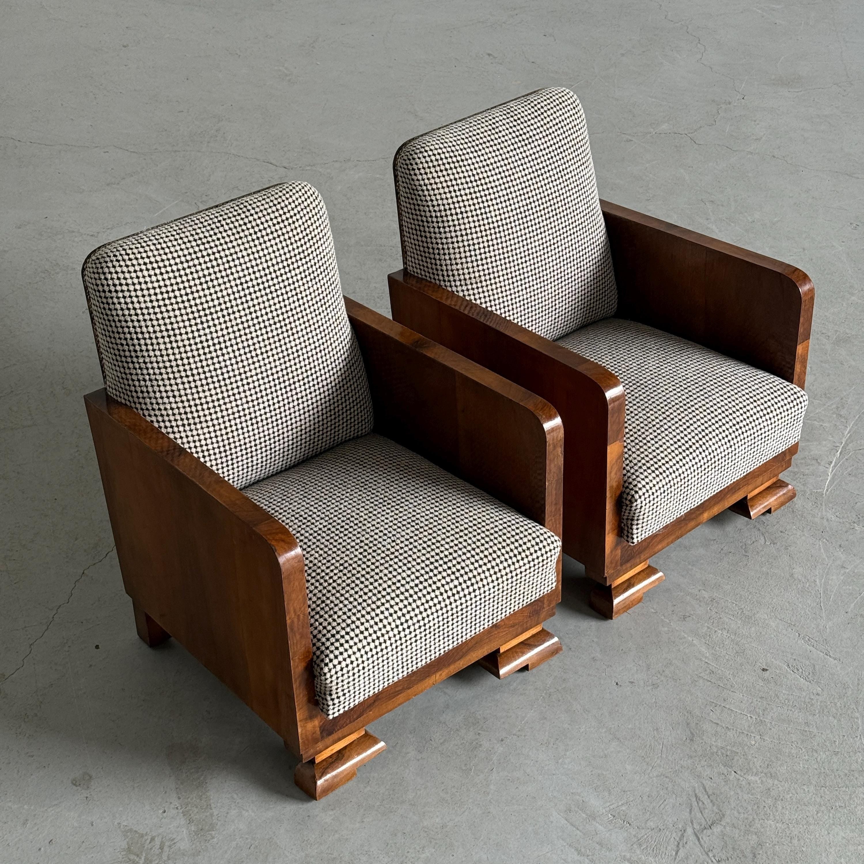 Art Deco Petit Slipper Chairs