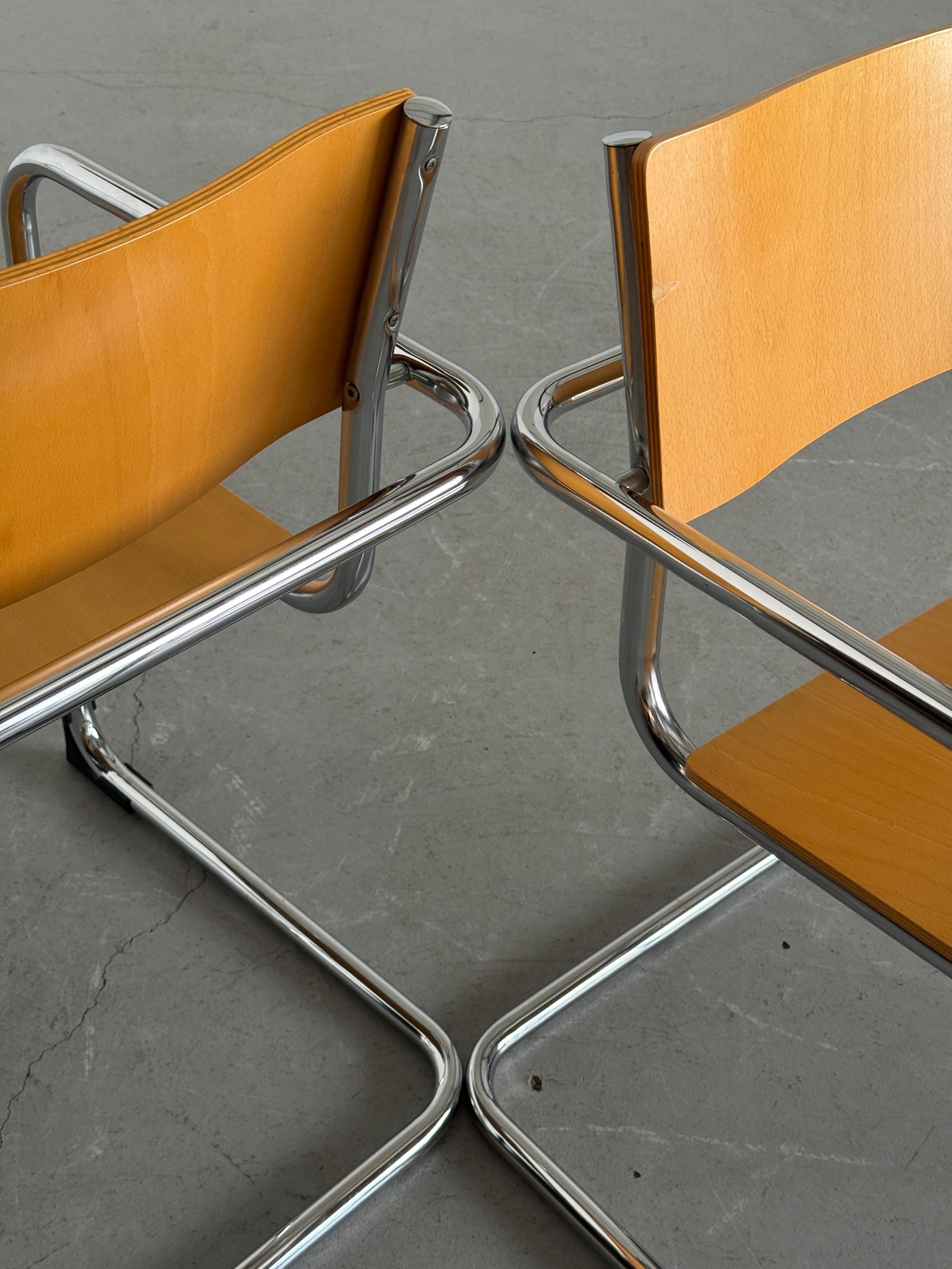 Italian Modernist Cantilever Armchairs by Plurima