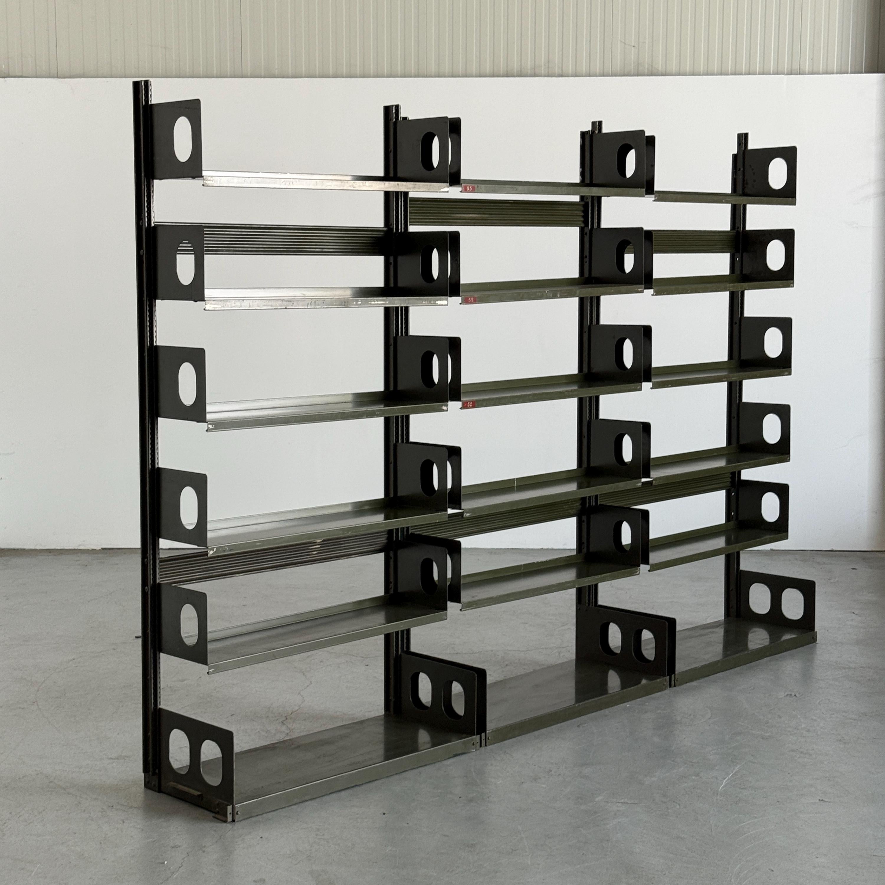 Triennale Shelving System by Lips Vago