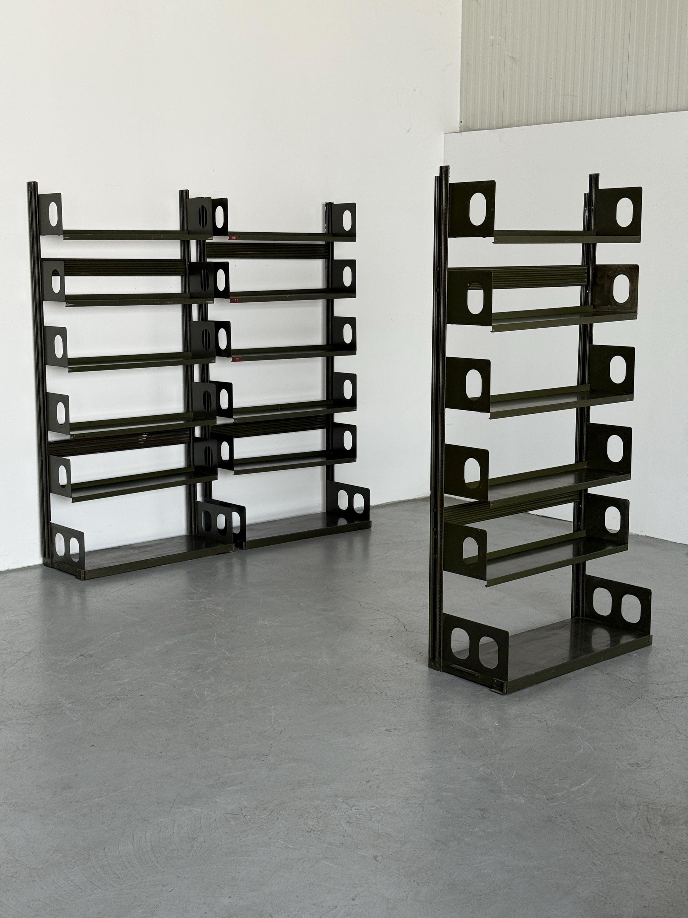 Triennale Shelving System by Lips Vago