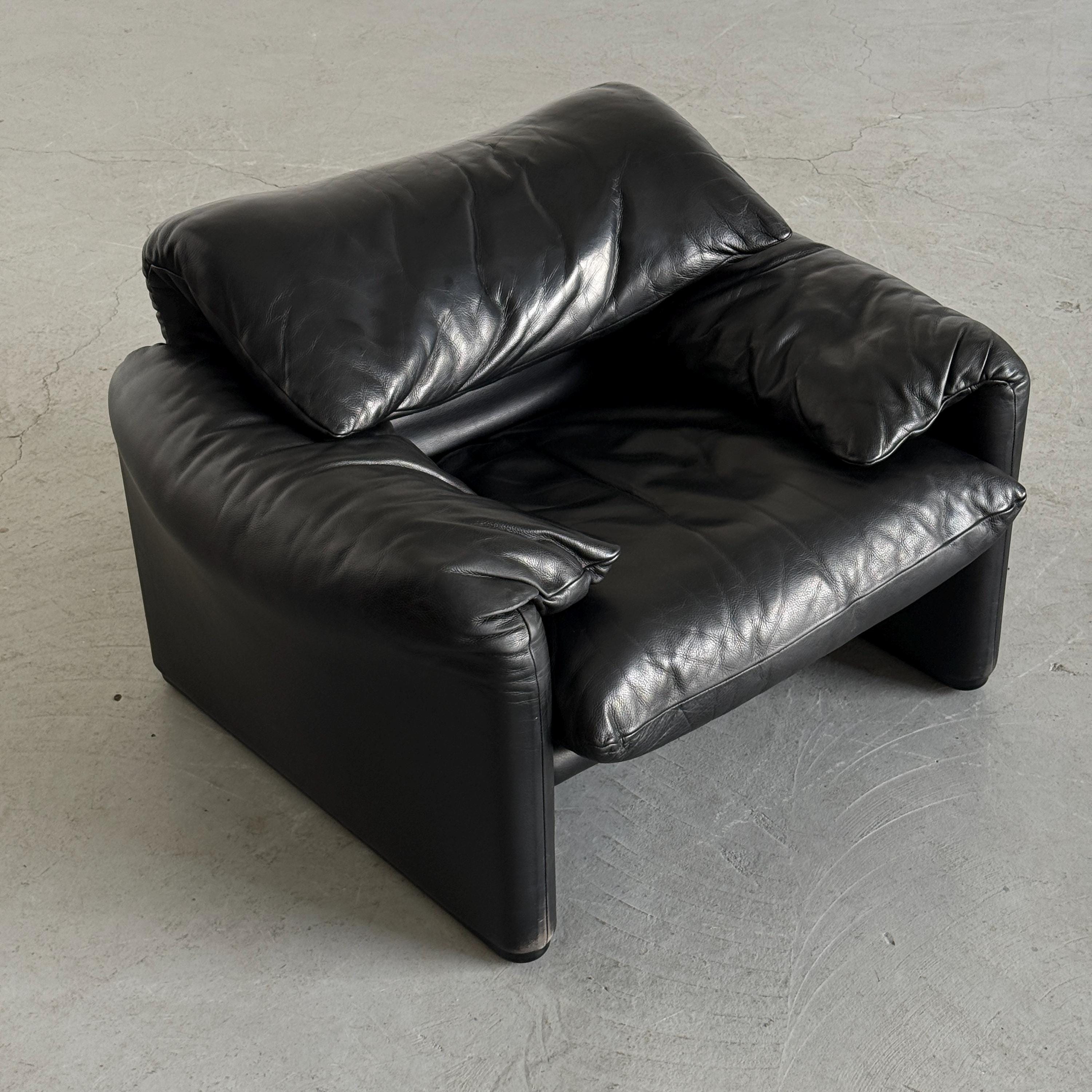 Maralunga Armchair by Vico Magistretti for Cassina