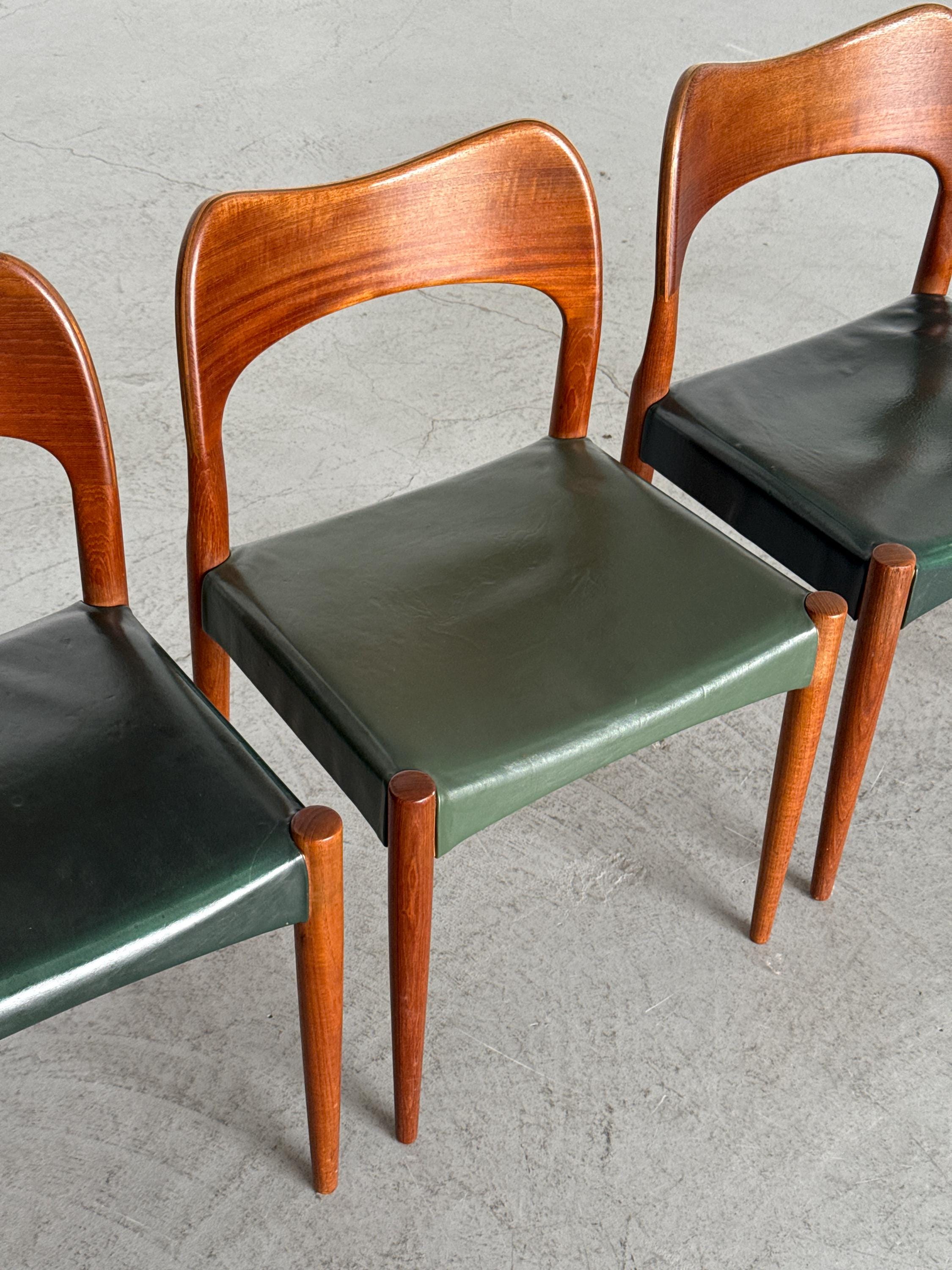 Danish Dining Chairs by Arne Hovmand-Olsen for Mogens Kold