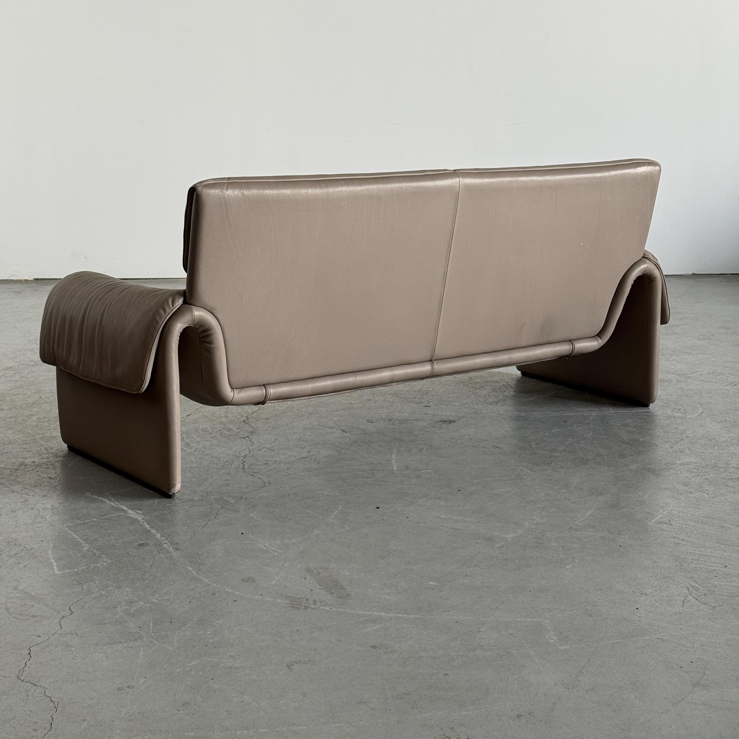 De Sede DS-2011 Two-Seater Sofa in Taupe Leather