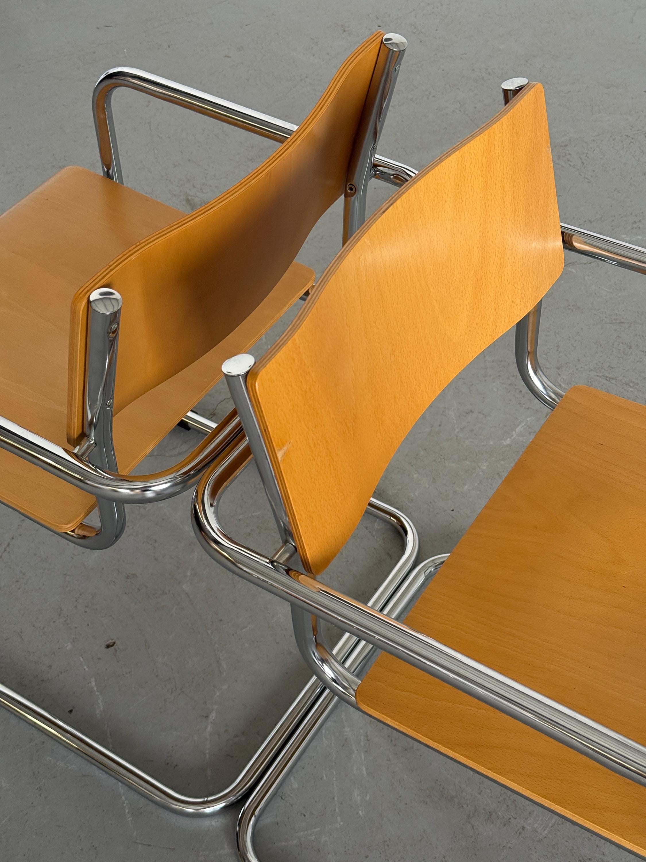 Italian Modernist Cantilever Armchairs by Plurima