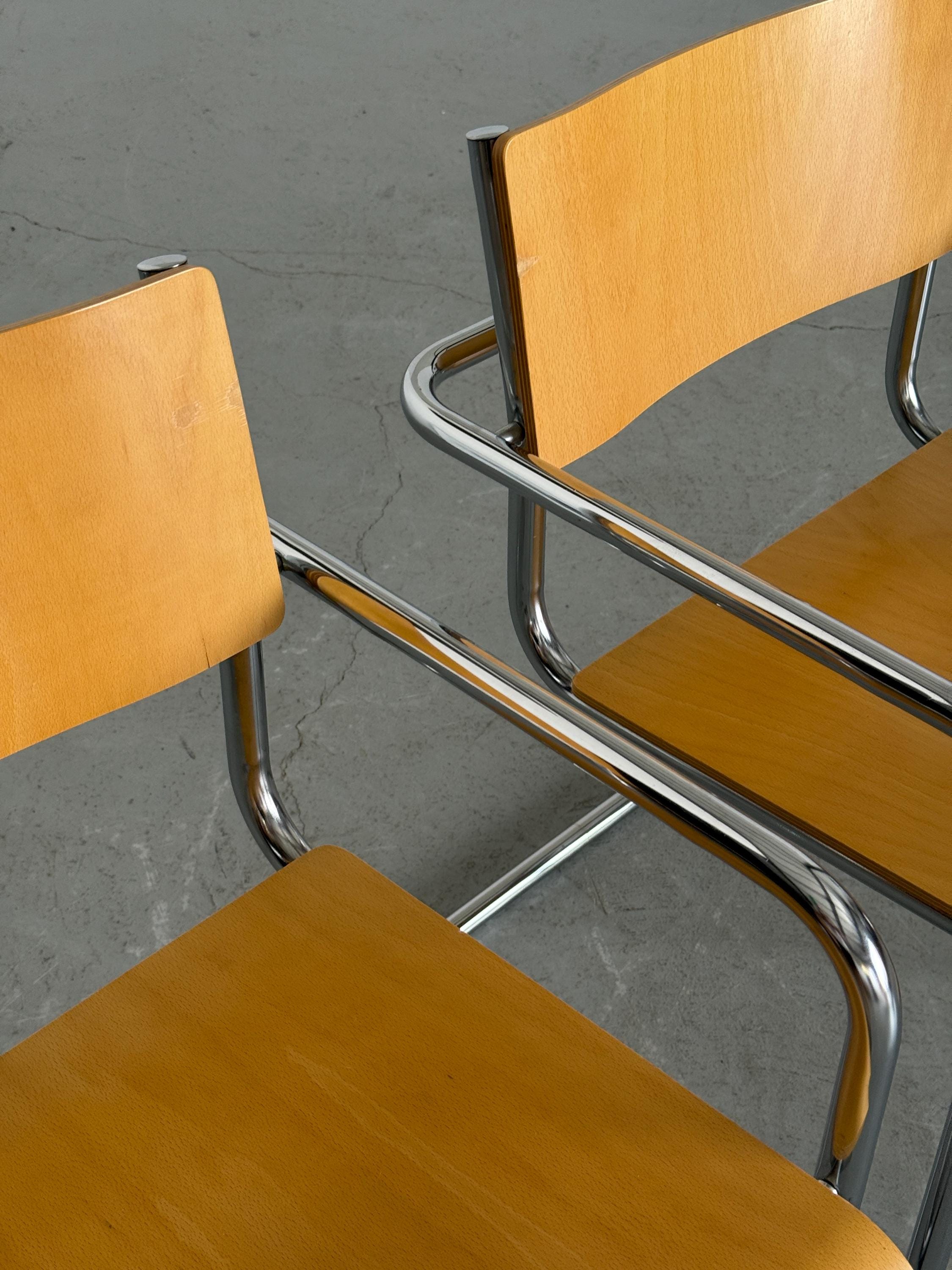 Italian Modernist Cantilever Armchairs by Plurima