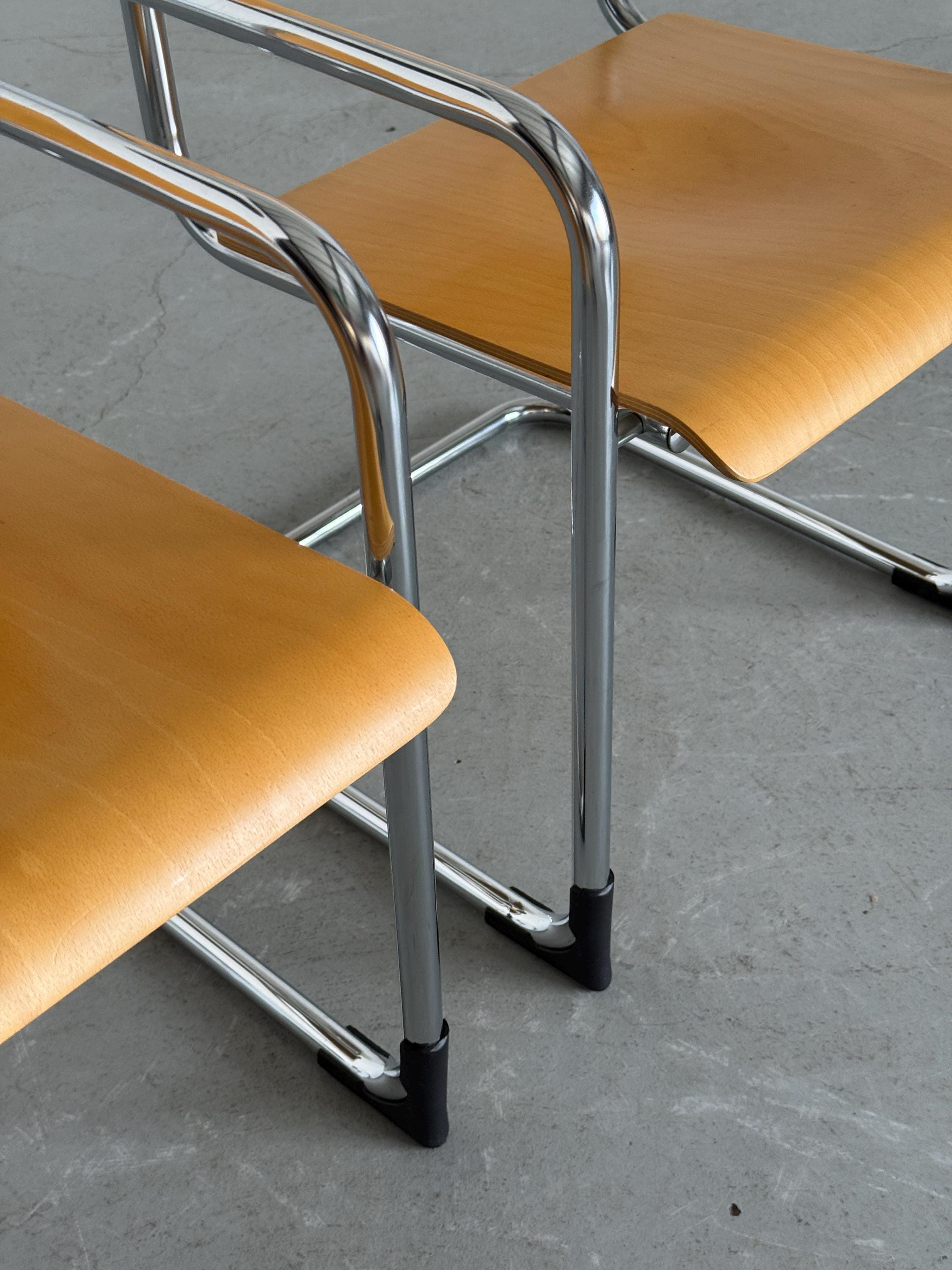 Italian Modernist Cantilever Armchairs by Plurima