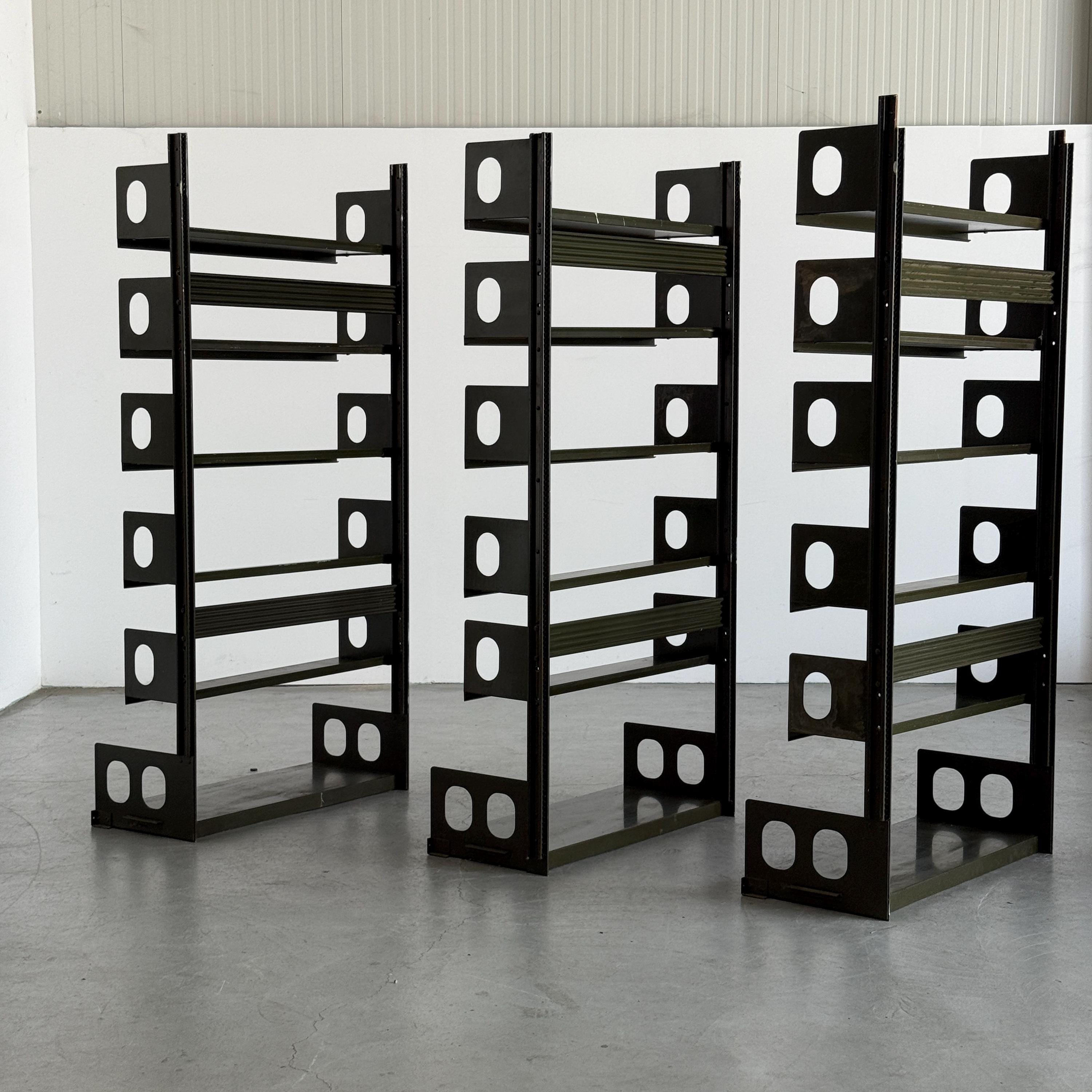 Triennale Shelving System by Lips Vago