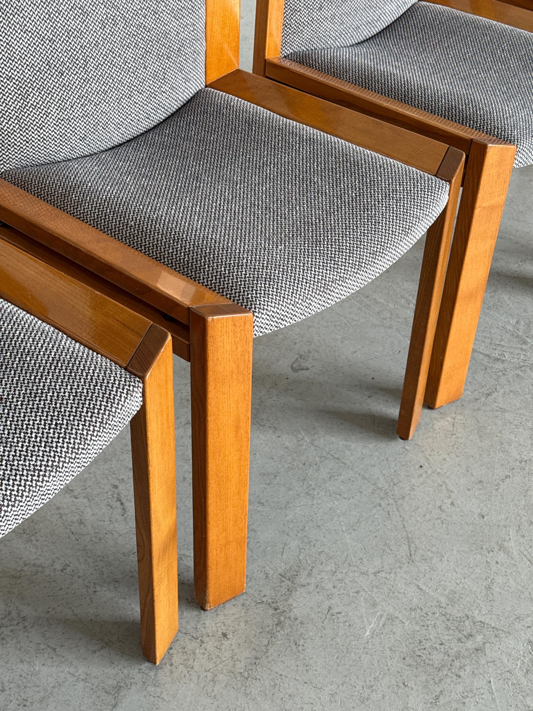 Joe Colombo Model 300 Dining Chairs for Pozzi
