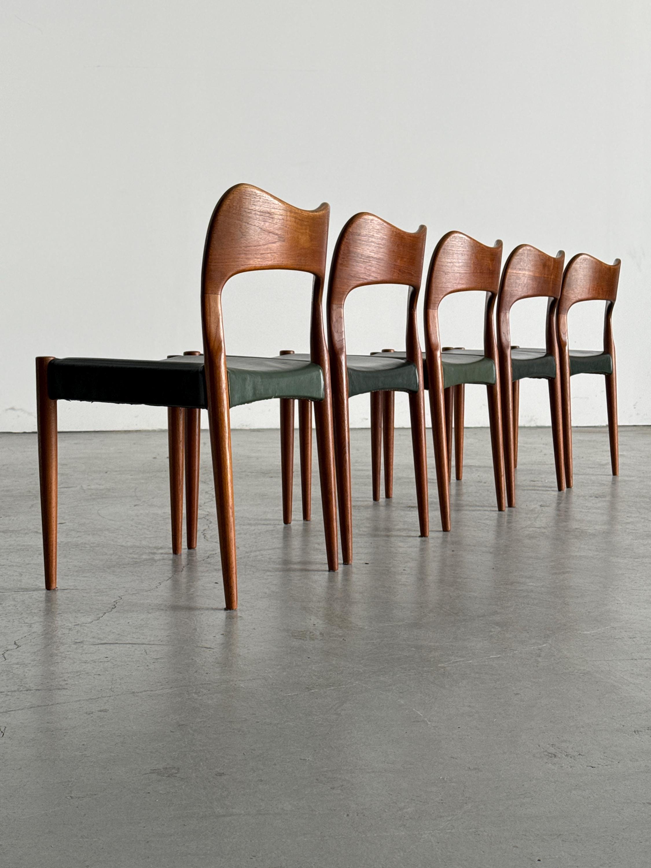 Danish Dining Chairs by Arne Hovmand-Olsen for Mogens Kold