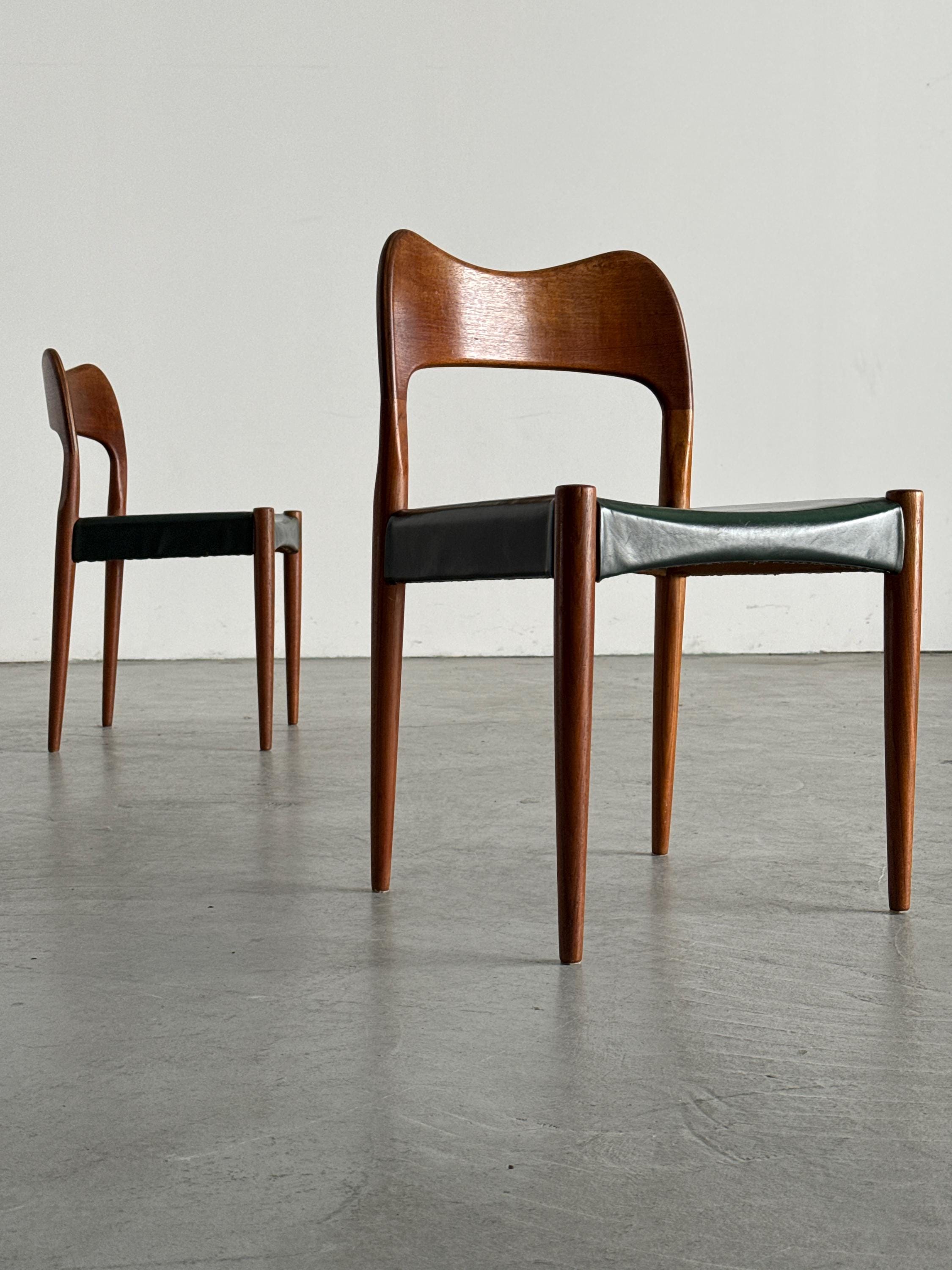Danish Dining Chairs by Arne Hovmand-Olsen for Mogens Kold