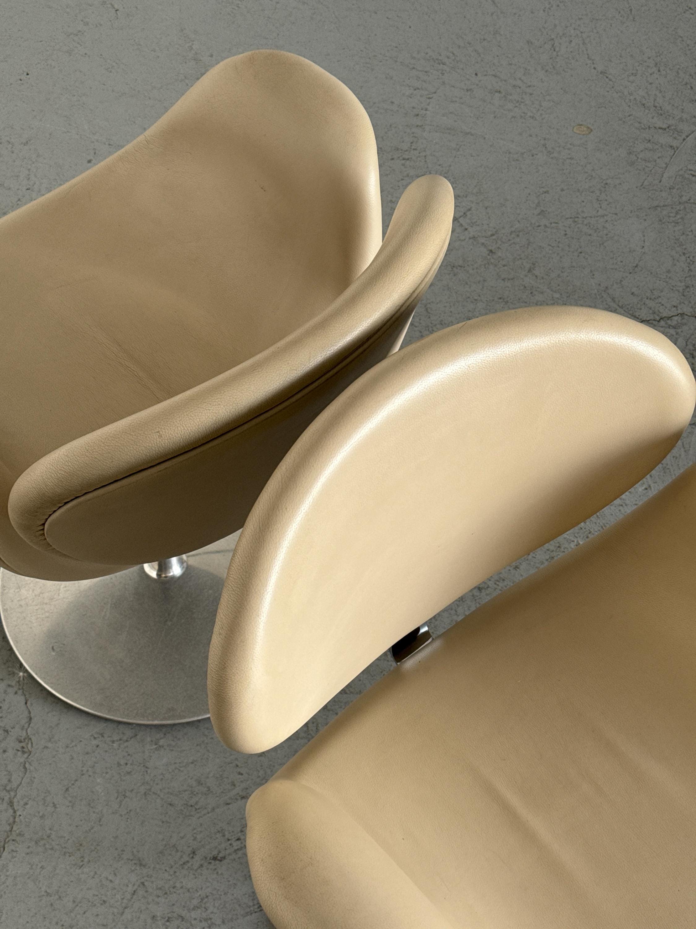 Artifort Little Tulip Armchairs F163 by Pierre Paulin