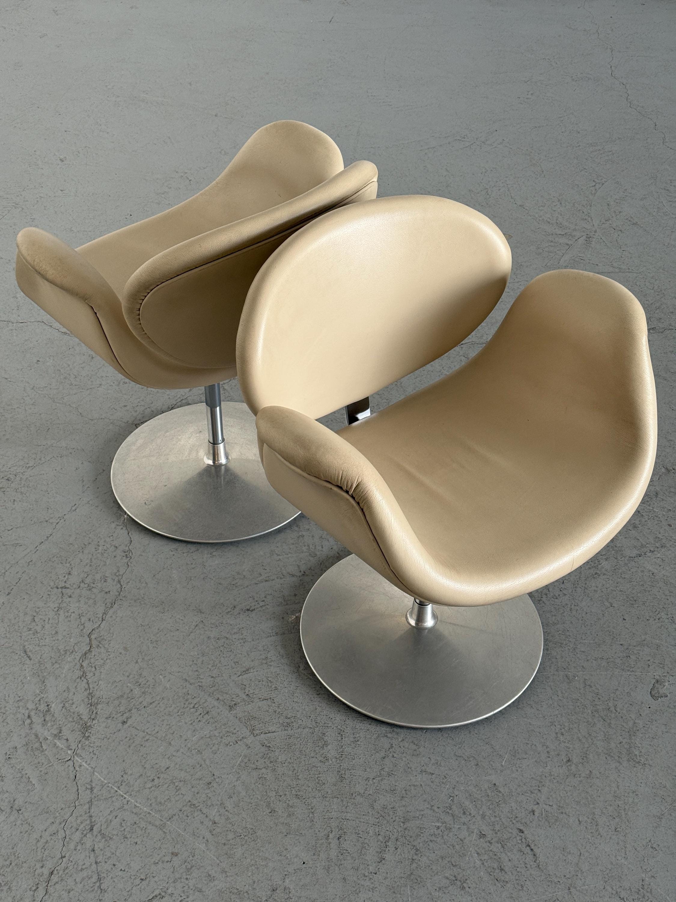 Artifort Little Tulip Armchairs F163 by Pierre Paulin